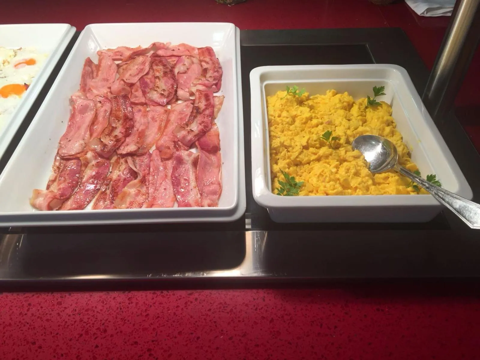 Buffet breakfast in Apartamentos Atlántico Resort