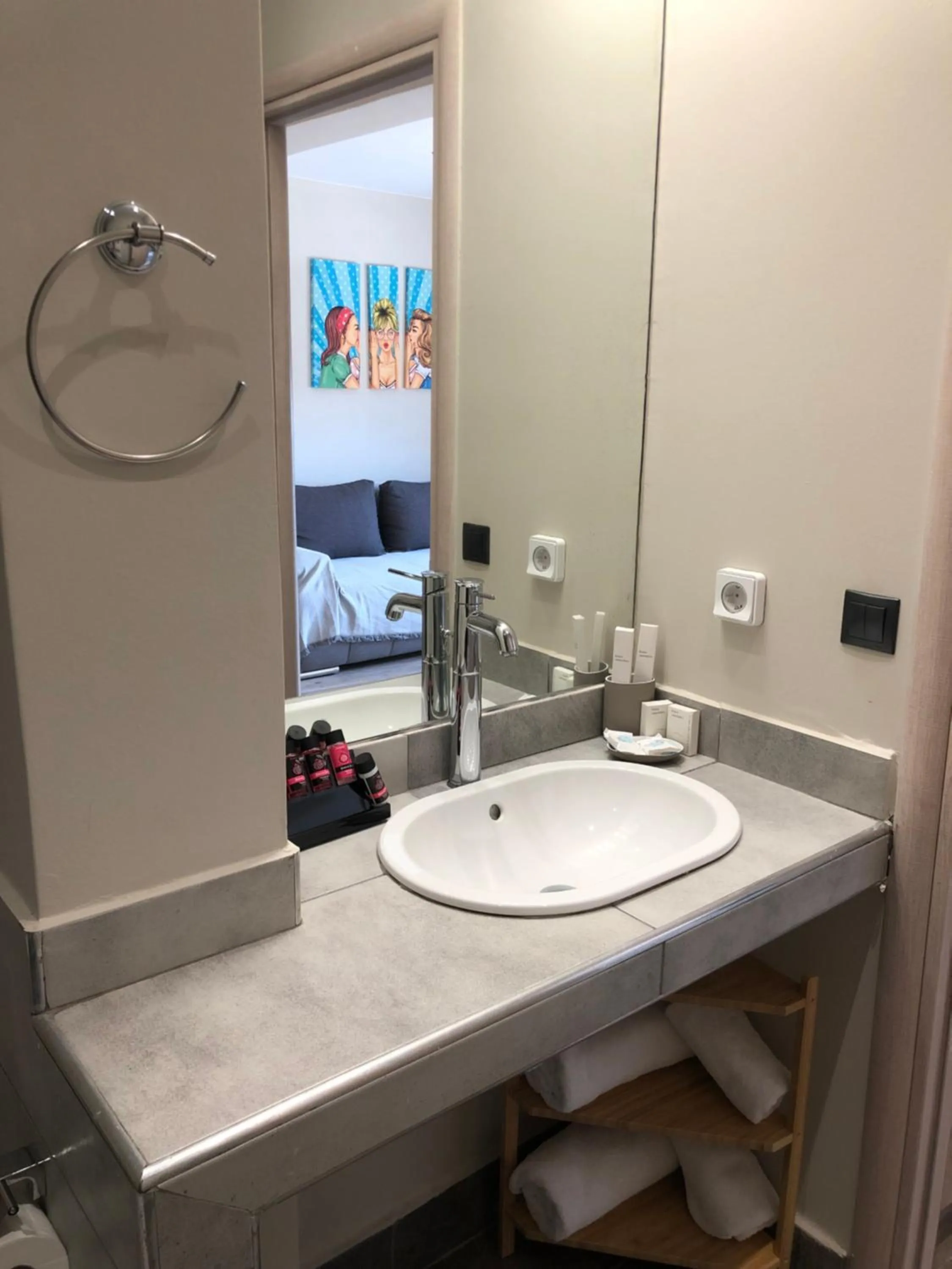 Bathroom in Connect Studios & Apartments
