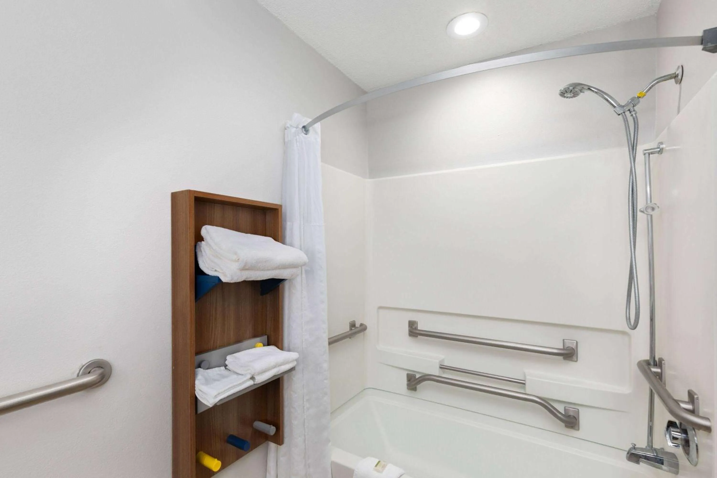 Bathroom in Microtel Inn Bowling Green