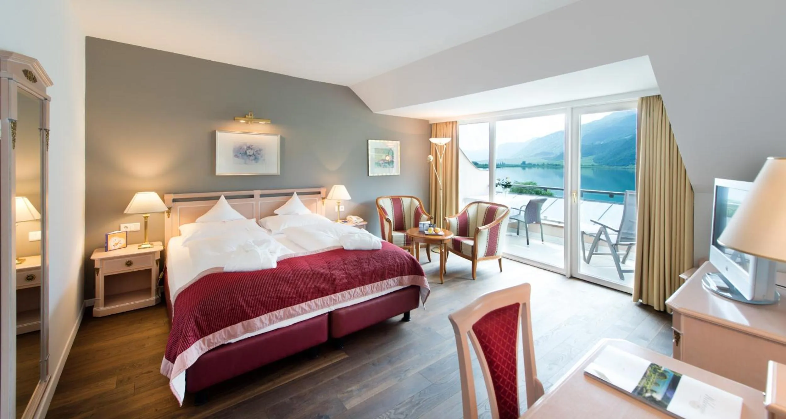 Photo of the whole room, Bed in Parc Hotel Am See