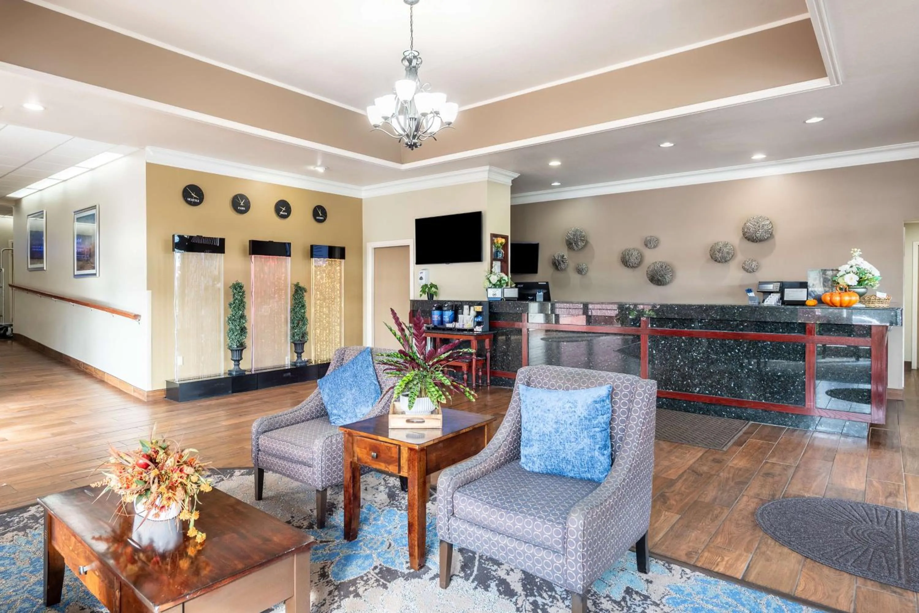 Lobby or reception in Best Western Cascadia Inn