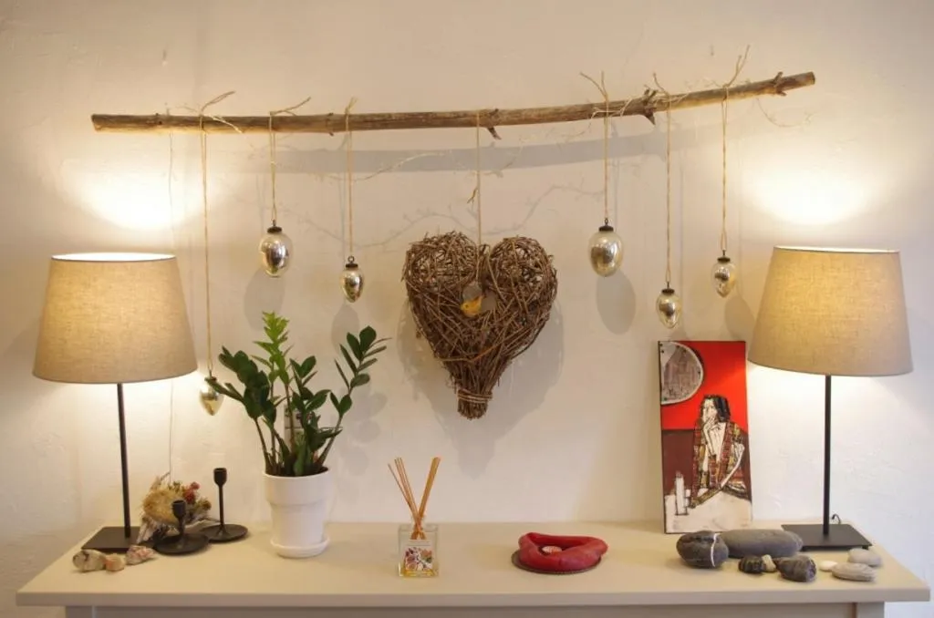 Decorative detail in Le Sareymond