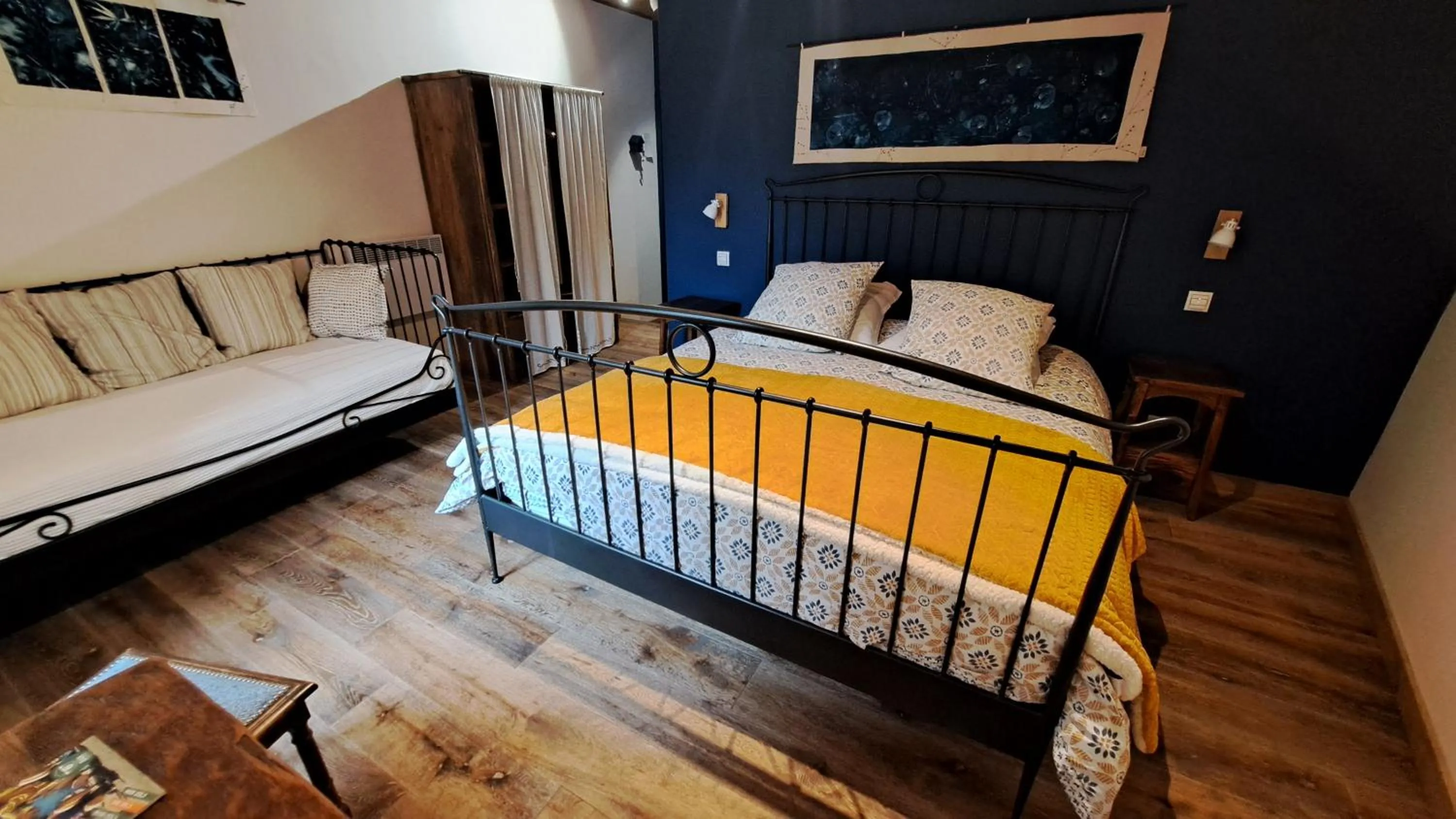 Photo of the whole room in Le Sareymond