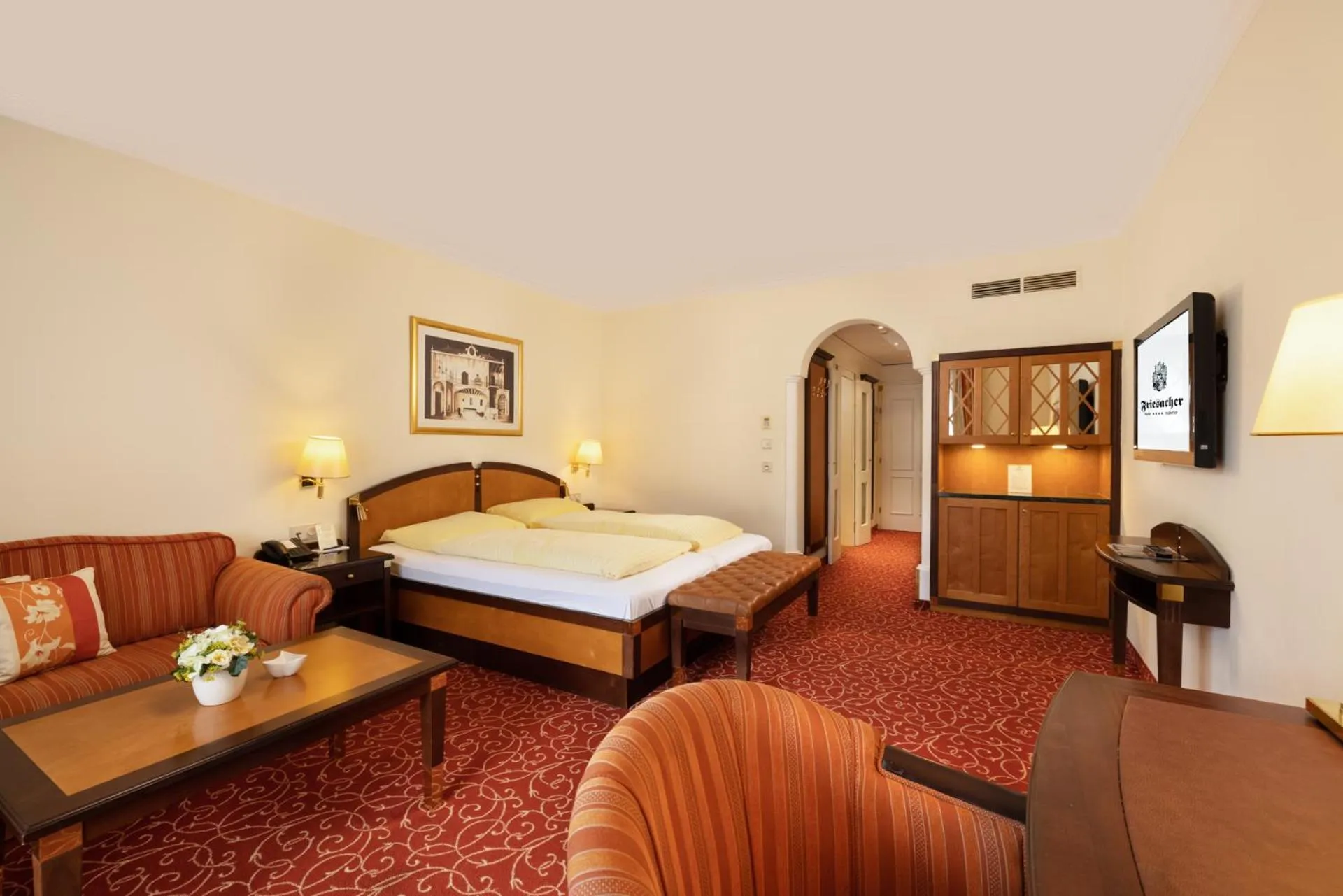 Garden, Bed in Hotel Friesacher