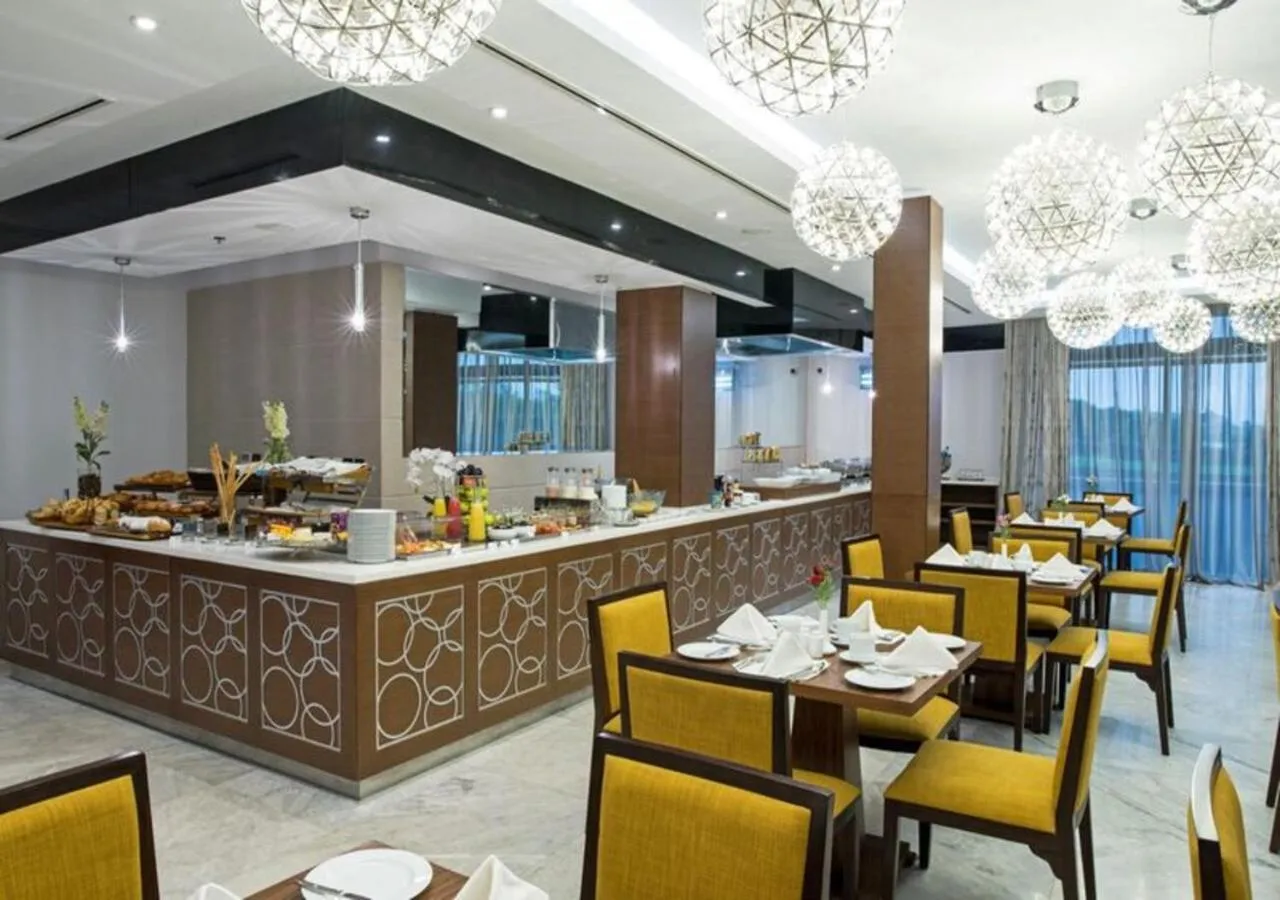 Restaurant/places to eat in The Envoy Hotel Abuja