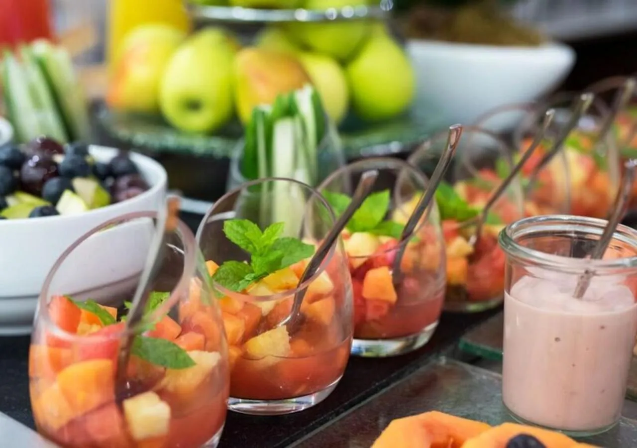 Restaurant/places to eat in The Envoy Hotel Abuja