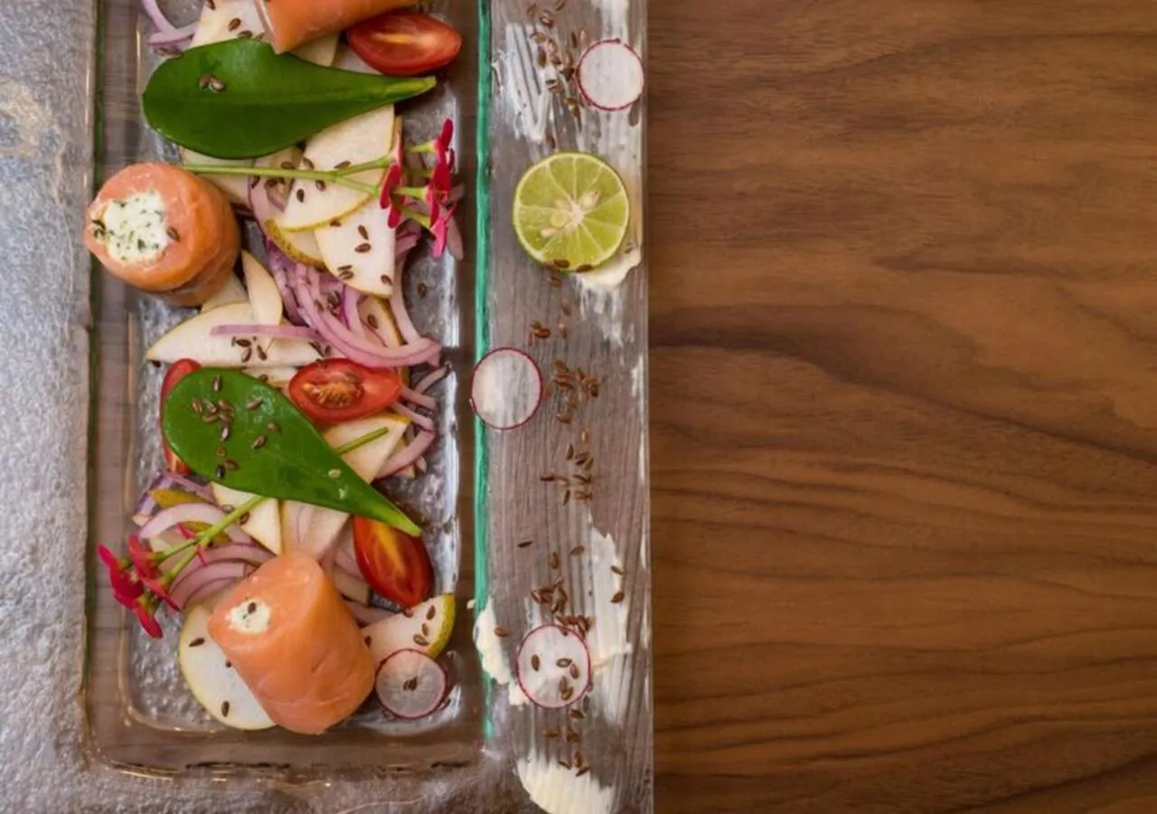 Restaurant/places to eat in The Envoy Hotel Abuja