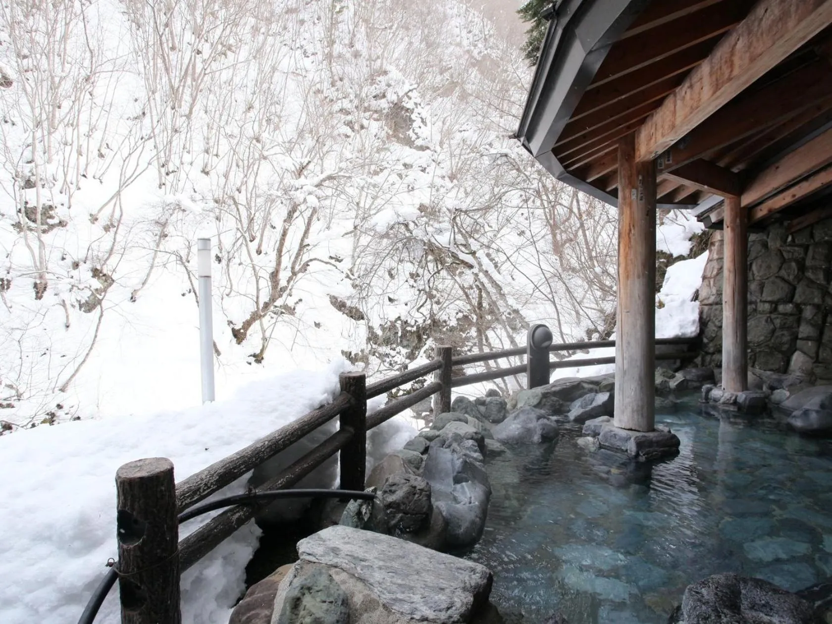 Hot Spring Bath in Hana to Hana
