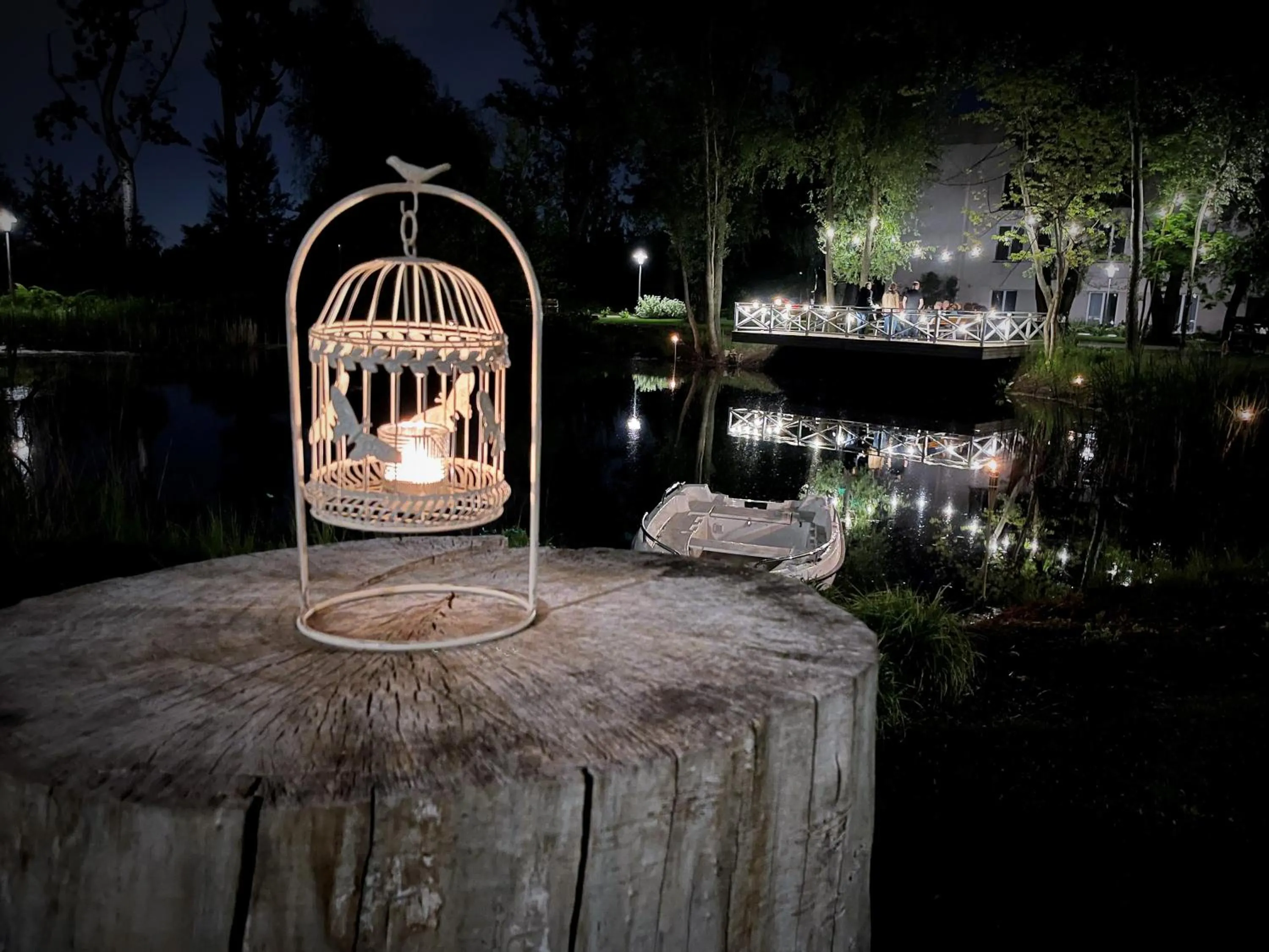 Night in Green Garden Hotel