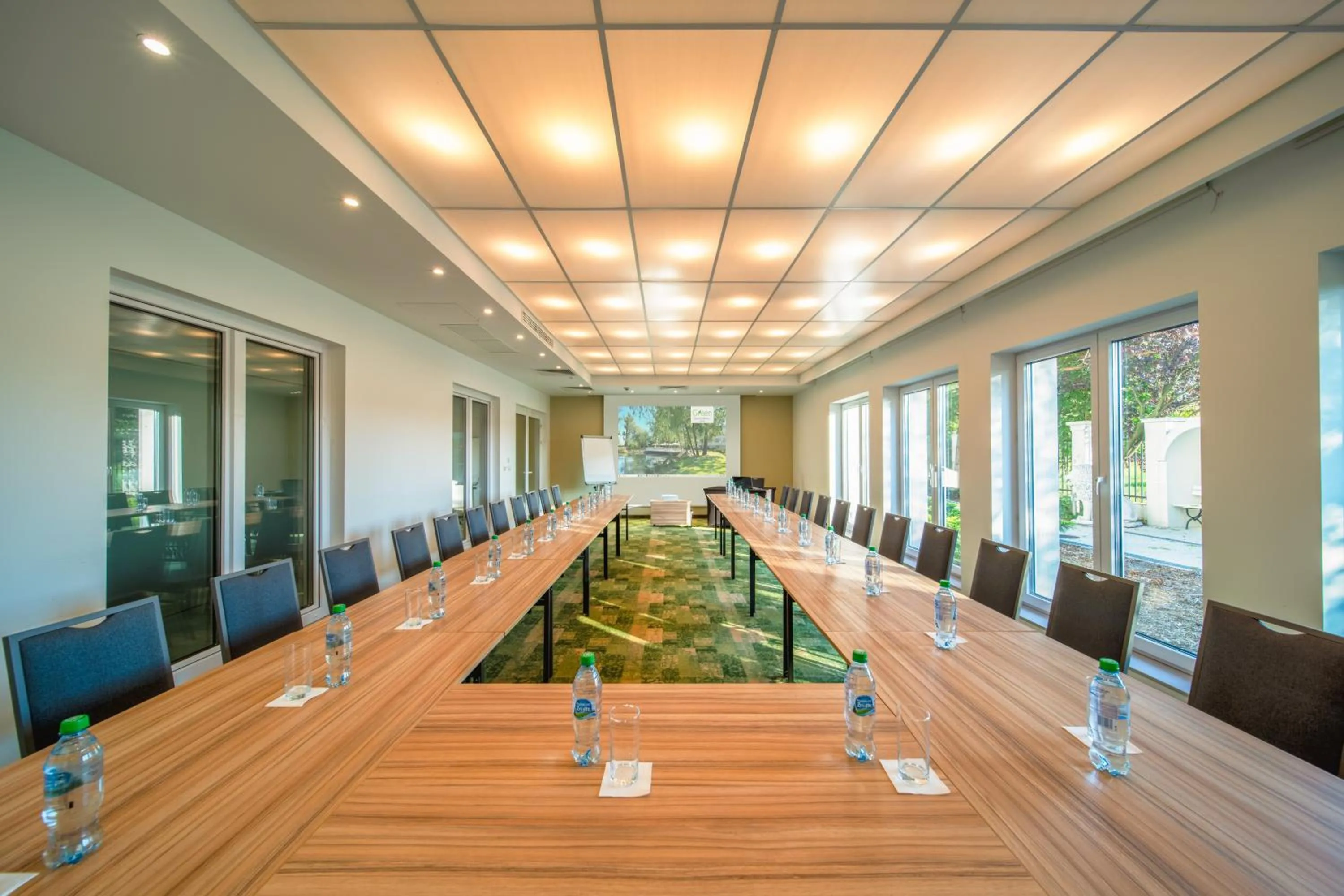 Meeting/conference room in Green Garden Hotel
