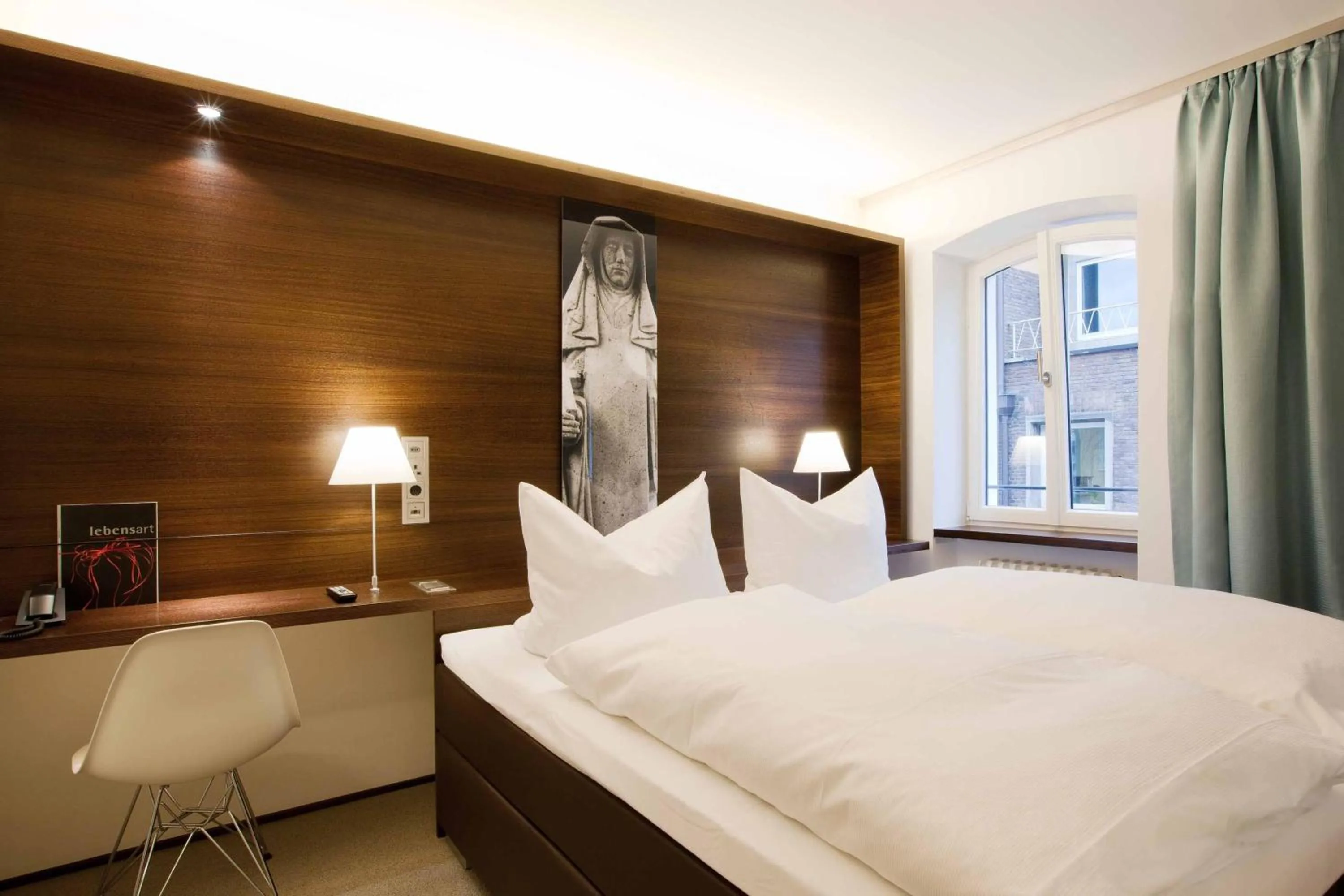 Photo of the whole room, Bed in Stern am Rathaus