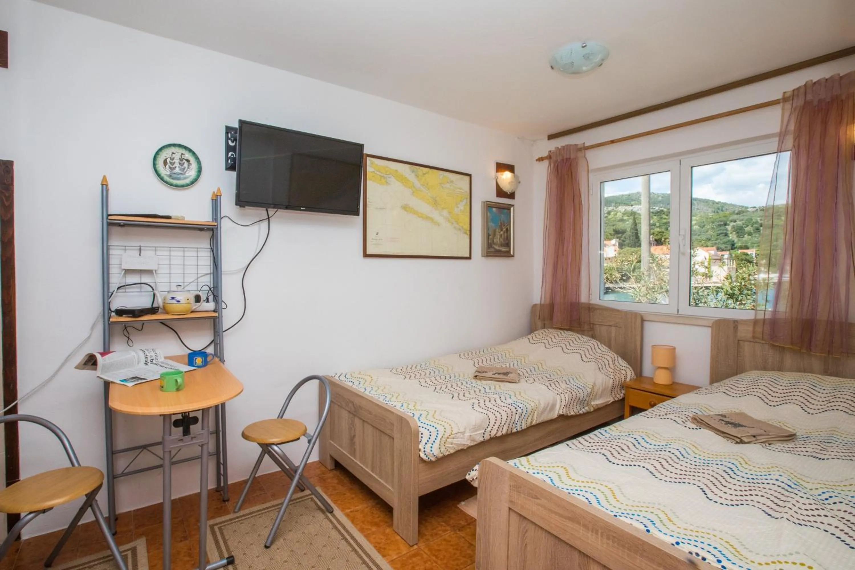 Bedroom, Bed in Seaside Studio