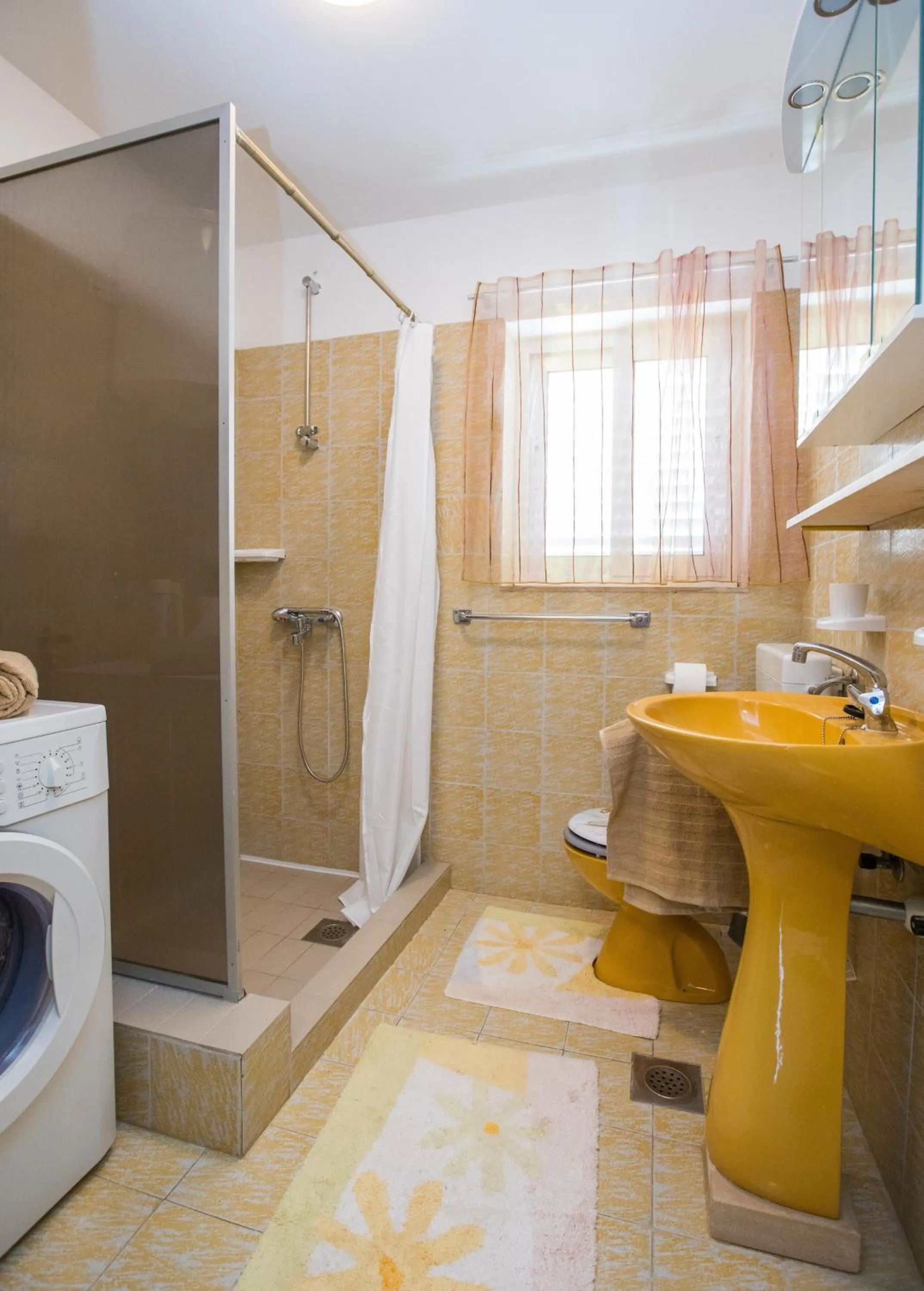 Bathroom in Seaside Studio