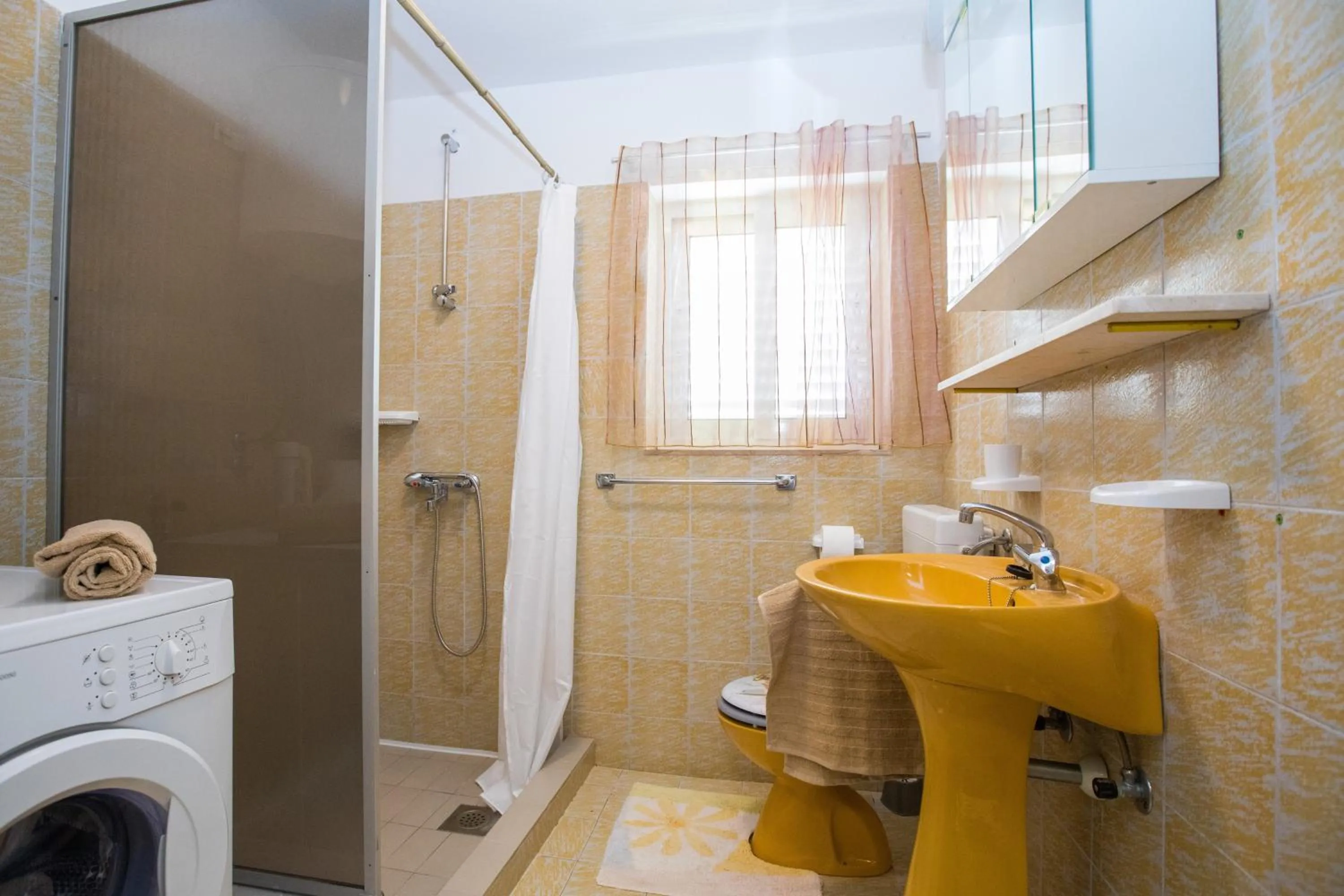 Bathroom in Seaside Studio