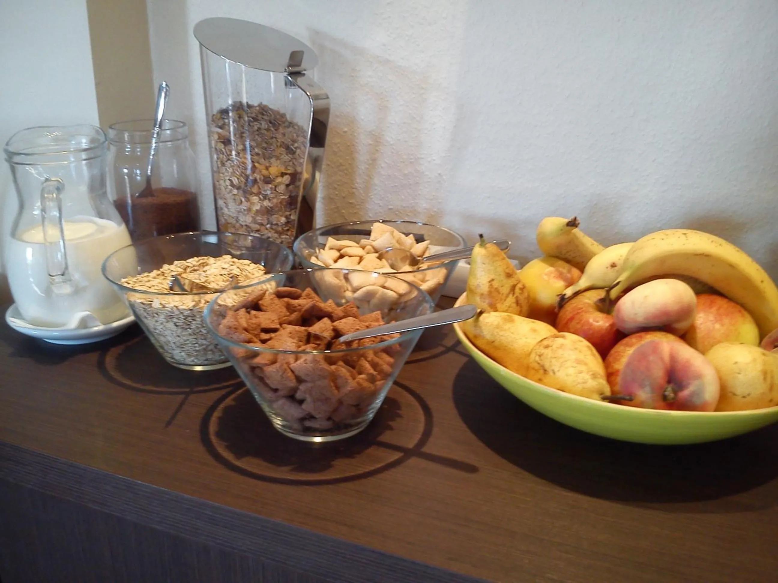 Food and drinks in Arena Hotel