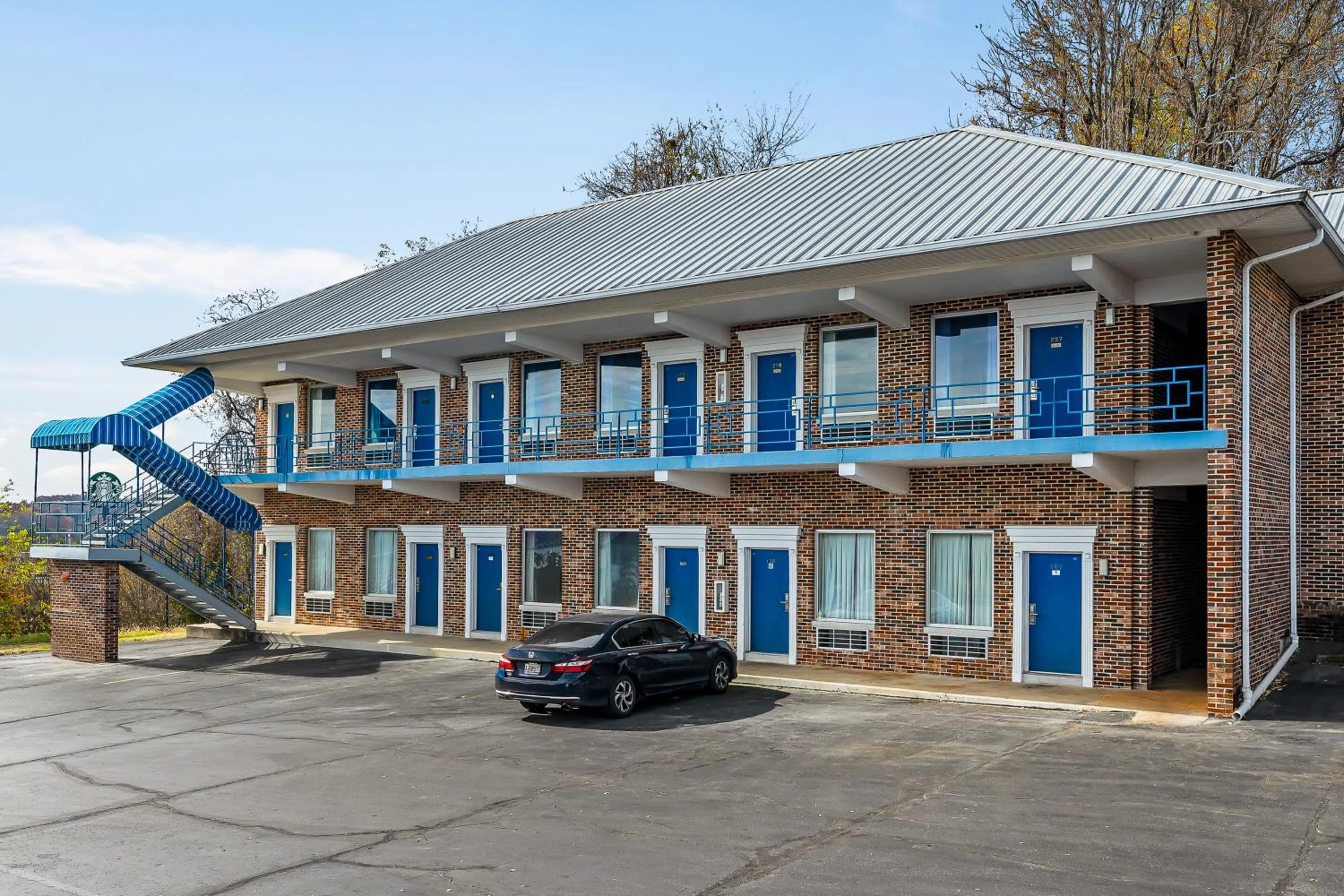 Property building in Extended Stay Suites Cookeville - Tennessee Tech
