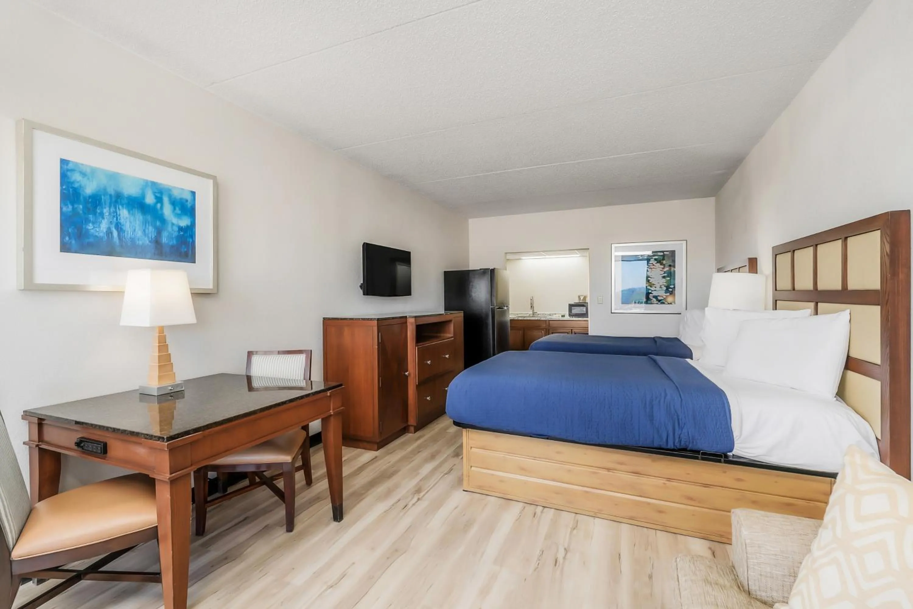 Bed in Extended Stay Suites Cookeville - Tennessee Tech