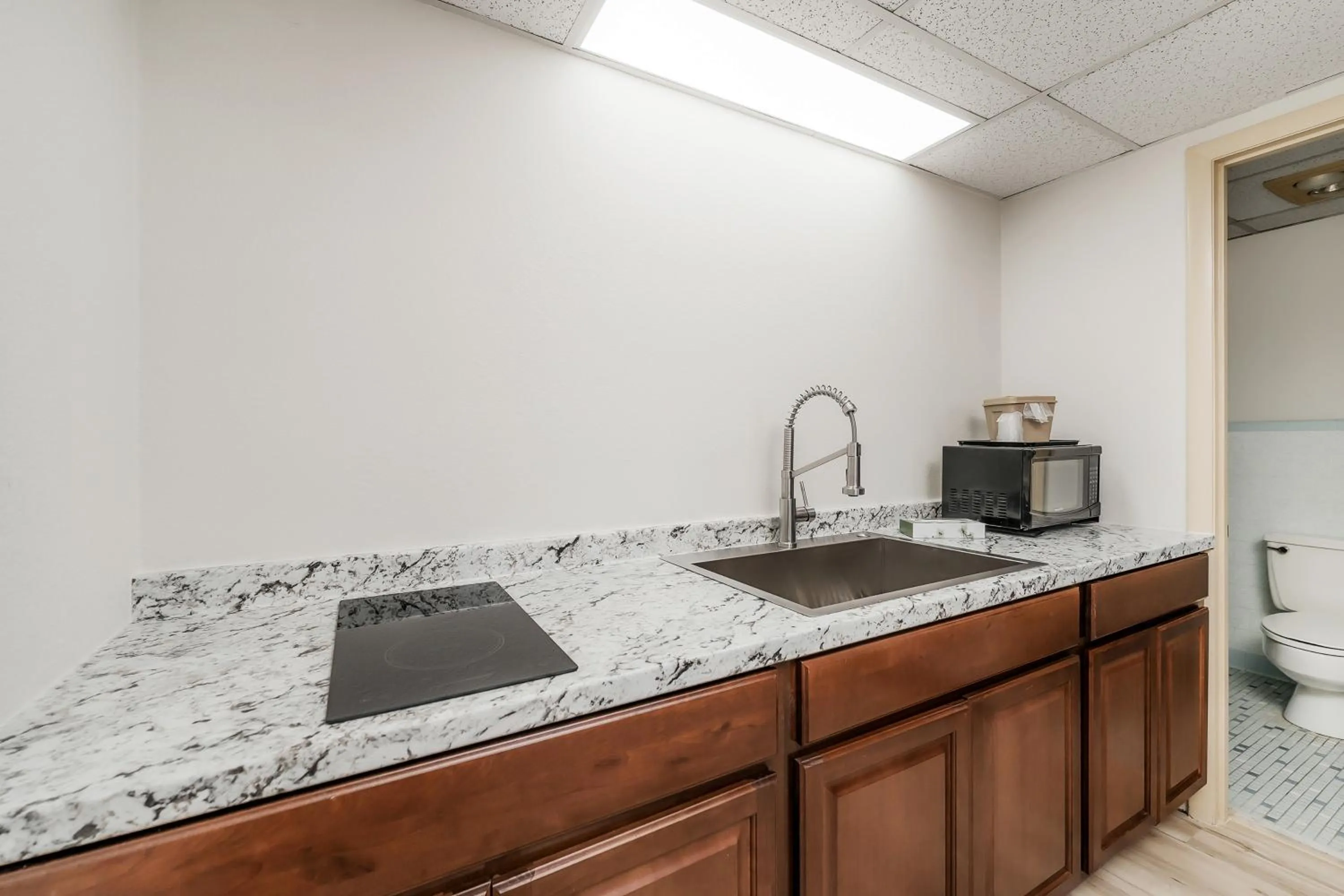 Kitchen or kitchenette in Extended Stay Suites Cookeville - Tennessee Tech