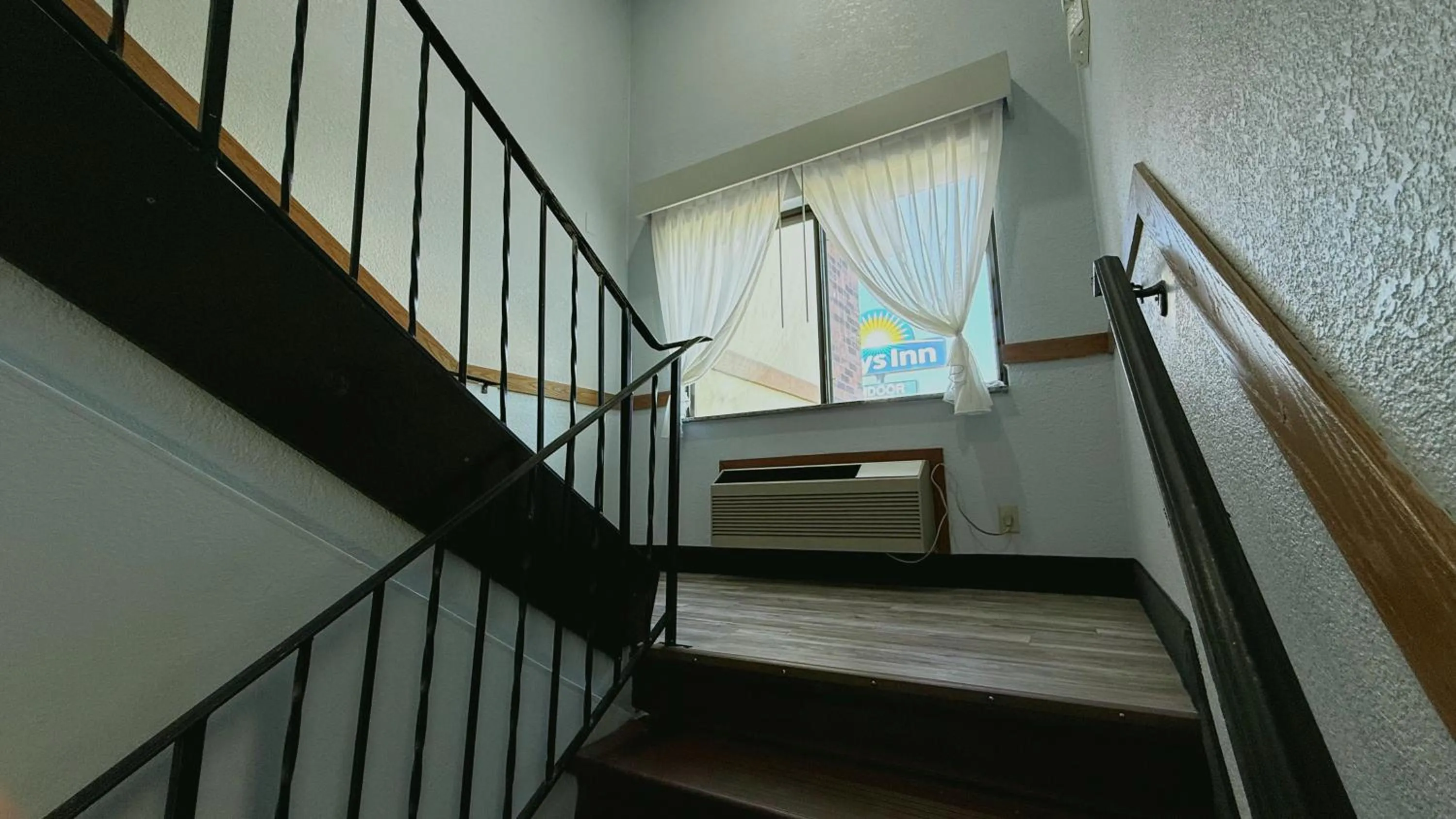 Floor plan in Days Inn by Wyndham Mankato