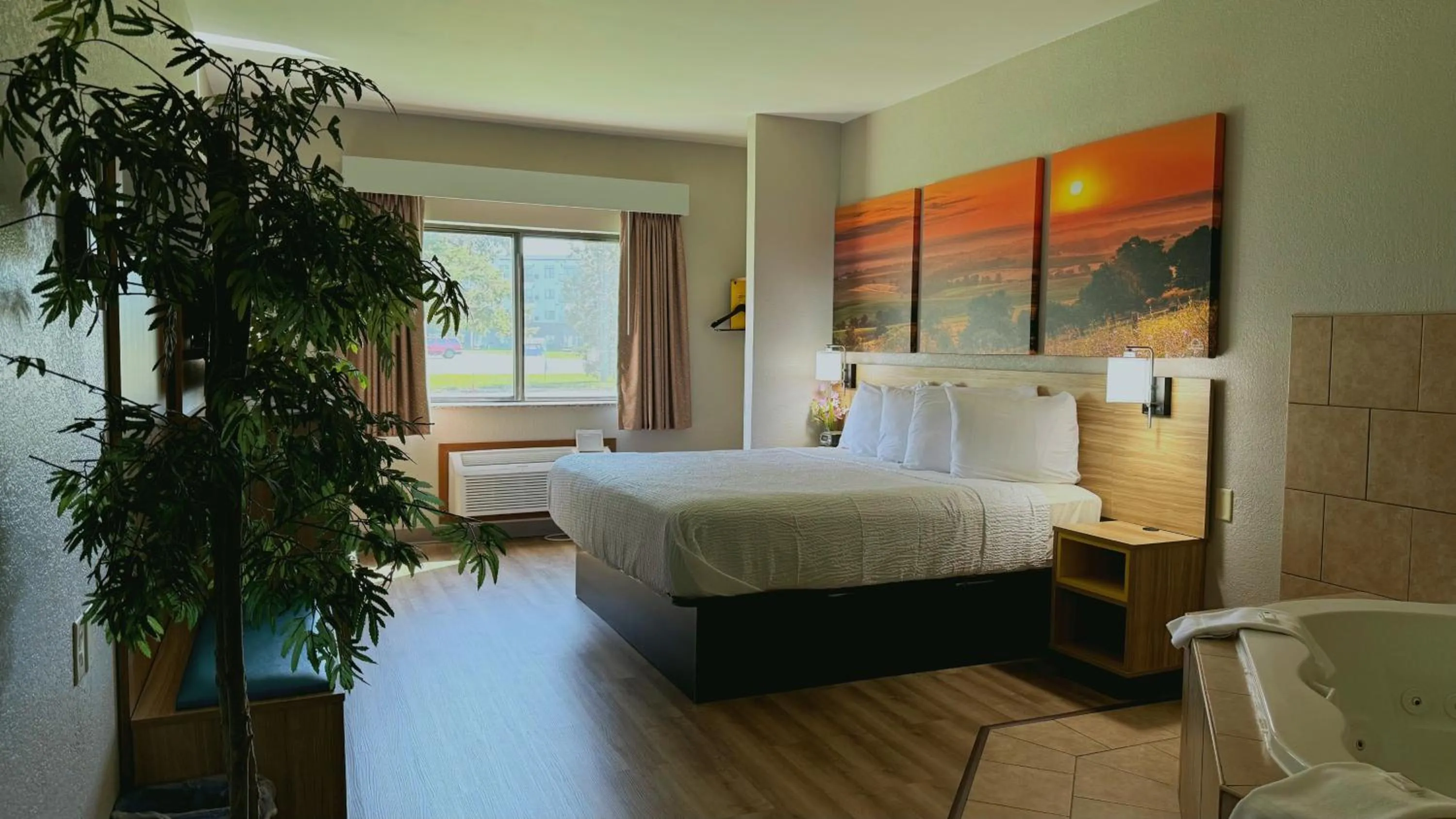 Spa and wellness centre/facilities, Bed in Days Inn by Wyndham Mankato