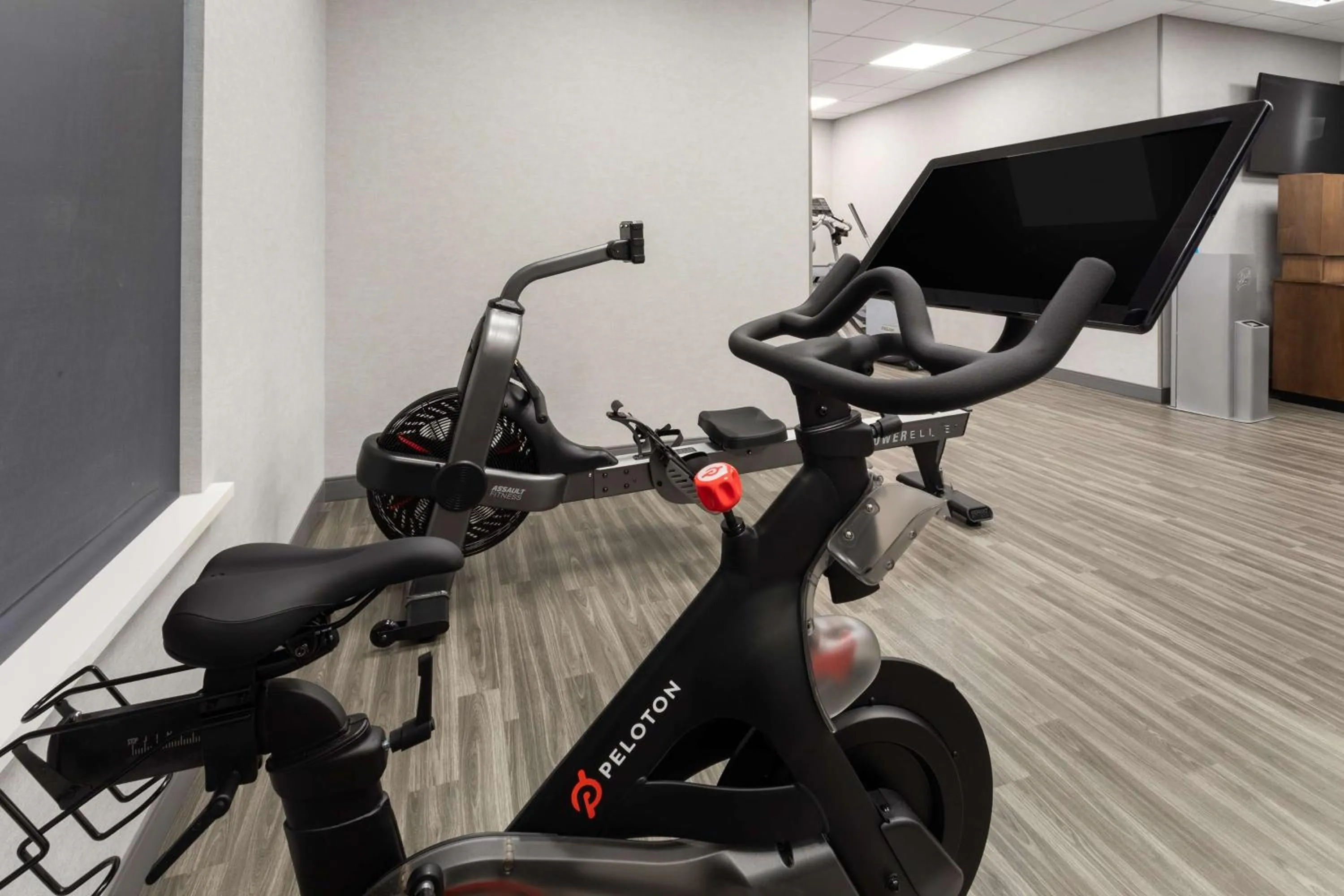 Fitness centre/facilities in Hampton Inn by Hilton Nashville Airport Century Place