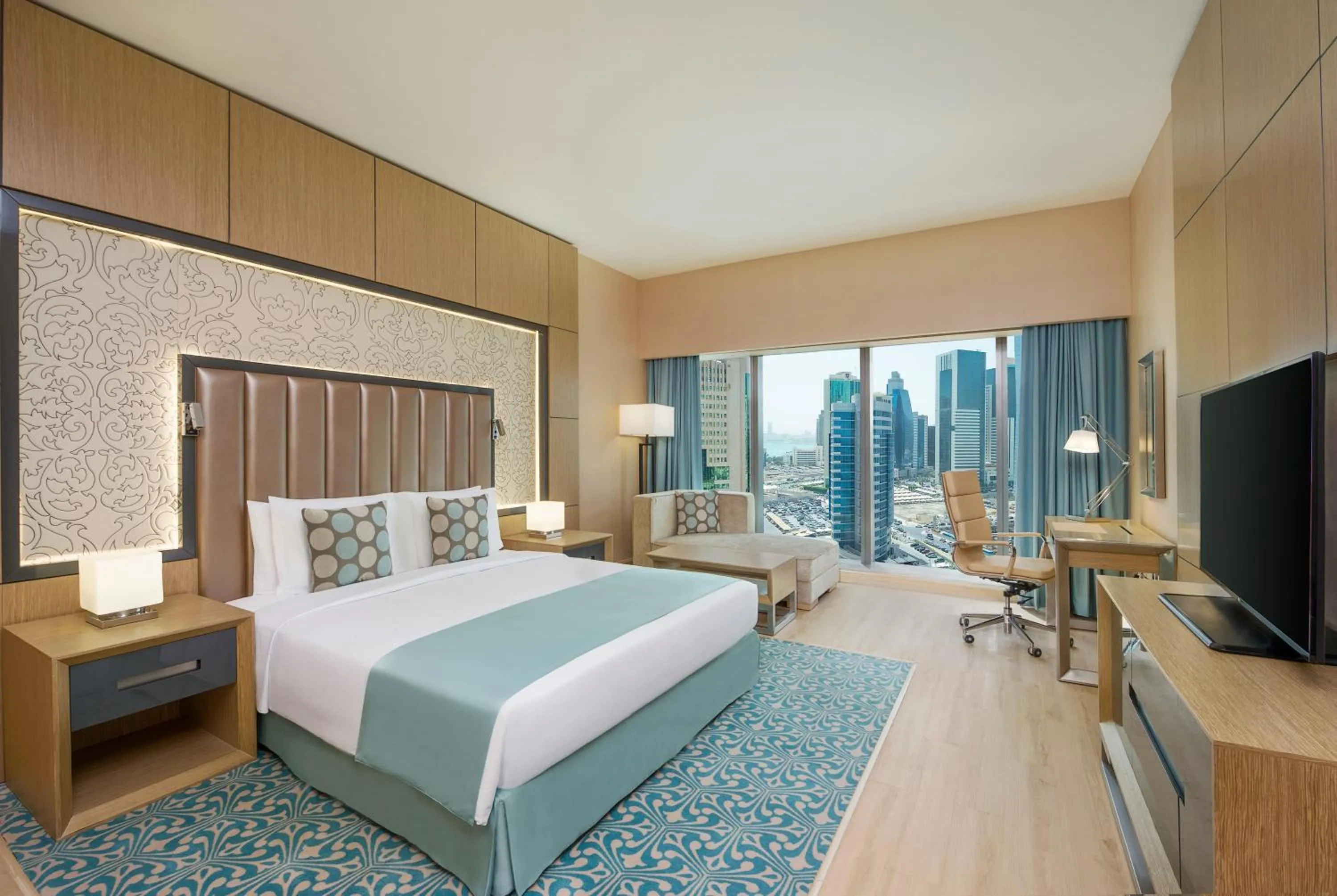 Photo of the whole room, Bed in Wyndham Doha West Bay