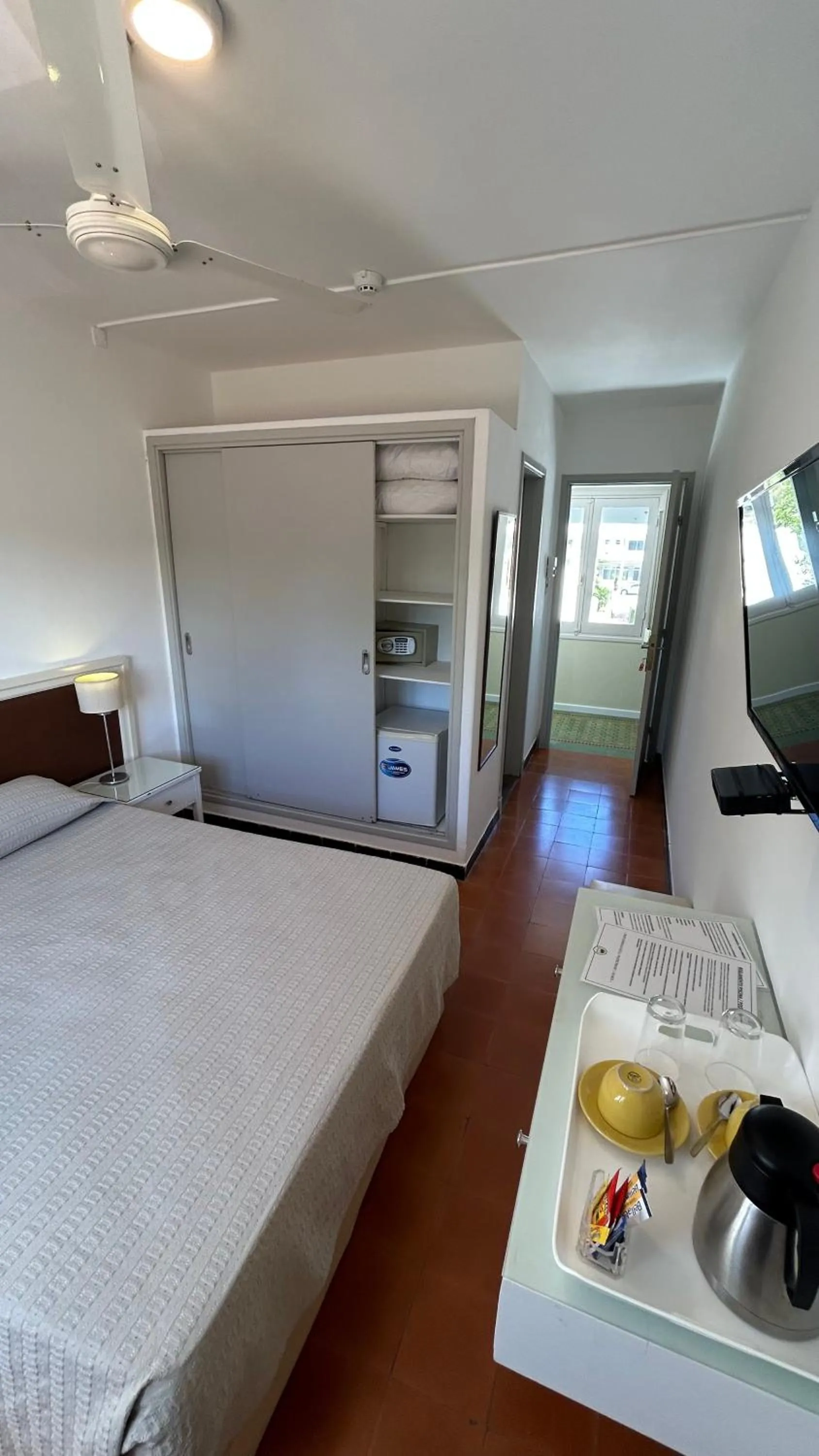 Bed in Hotel Tamariz