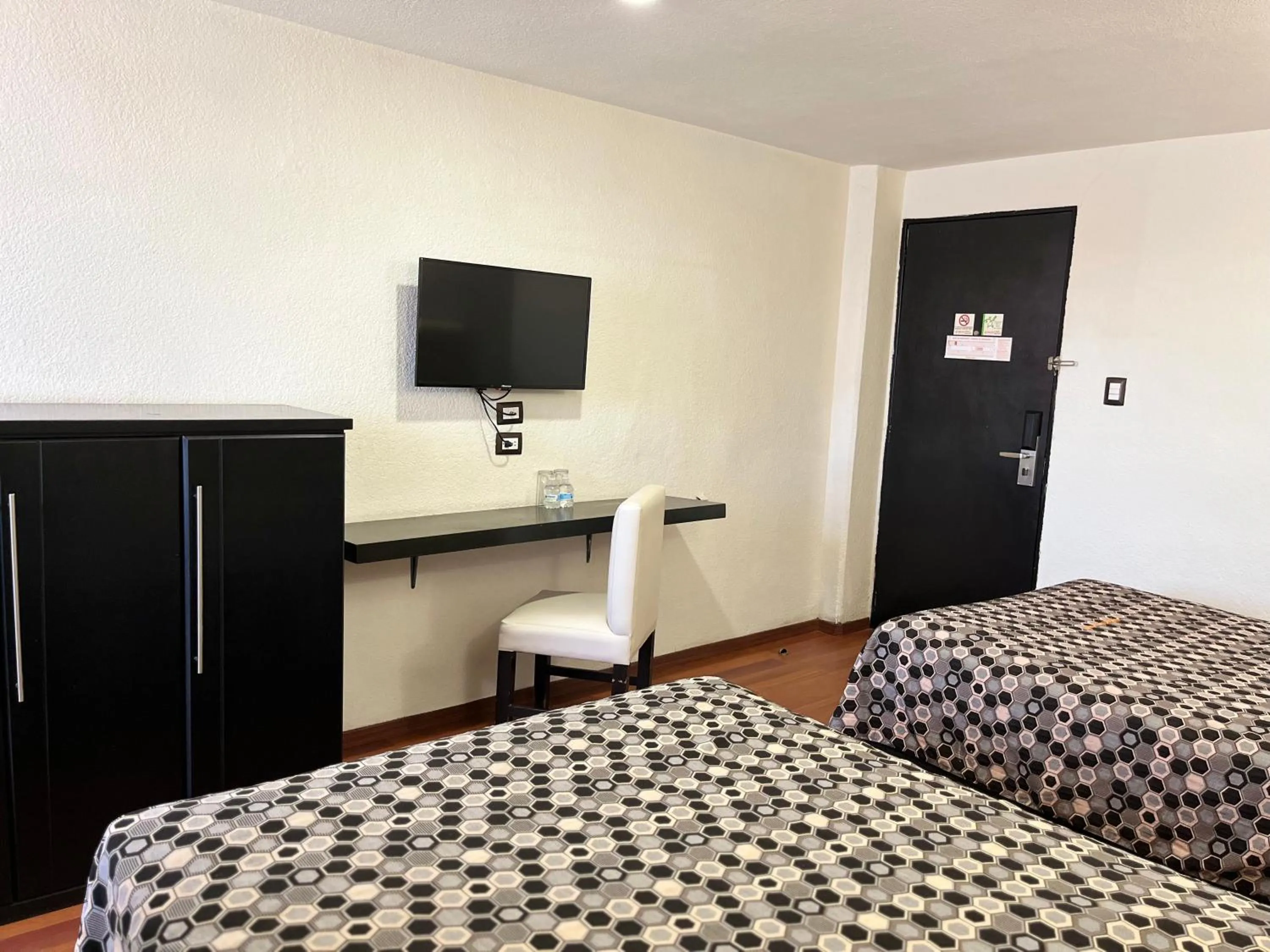 Bed in Hotel Granada