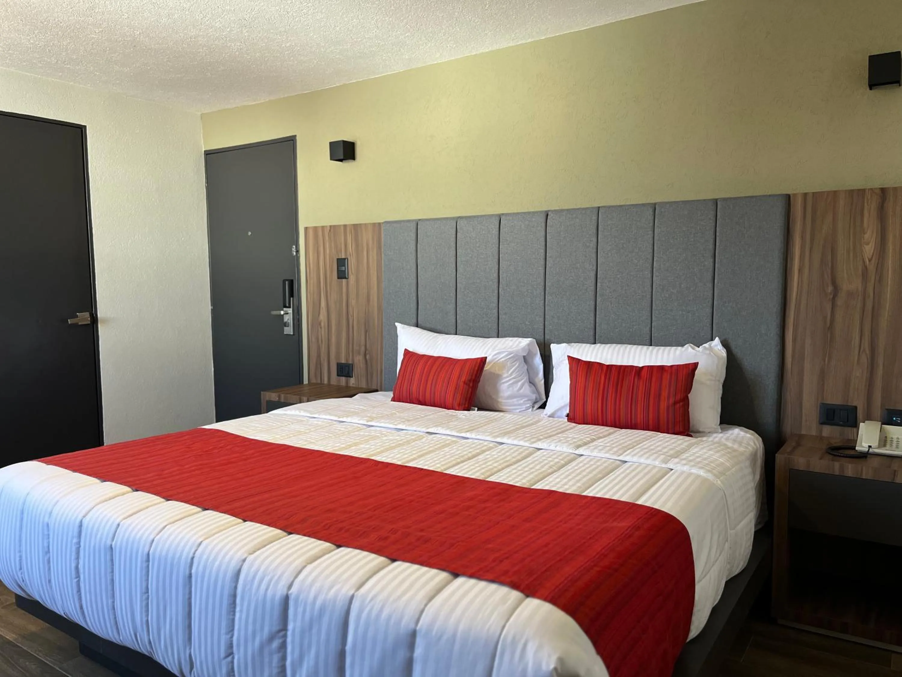 Bed in Hotel Granada