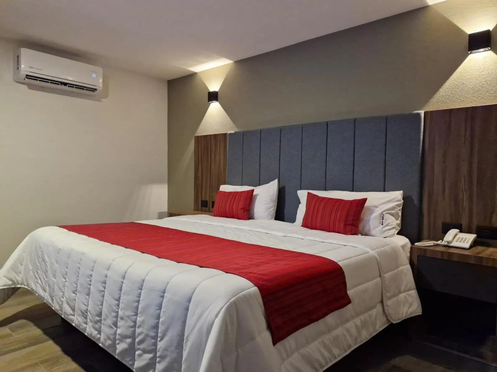 Bed in Hotel Granada