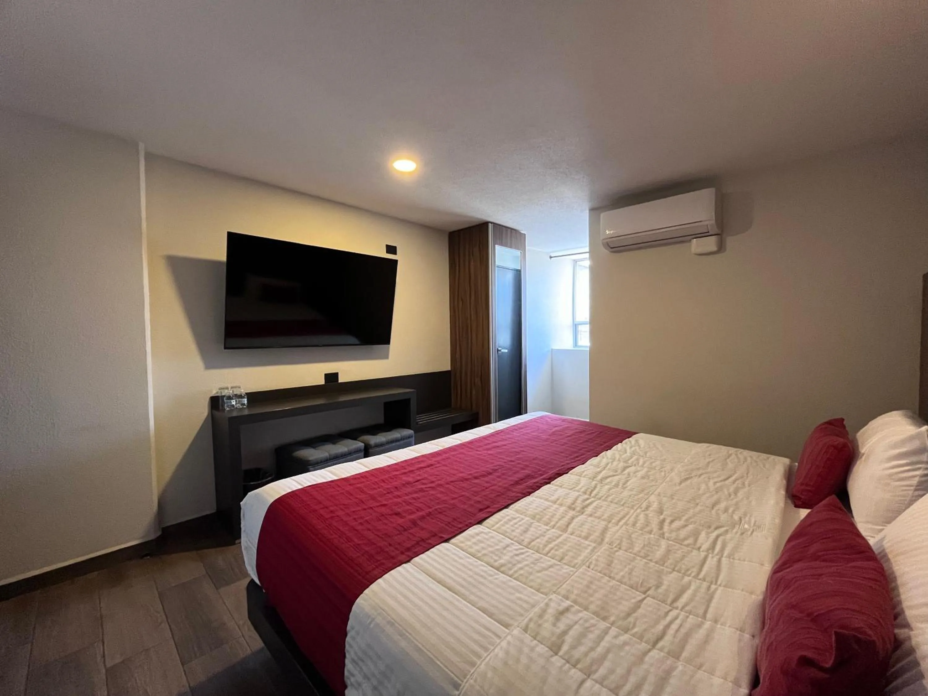 Bed in Hotel Granada