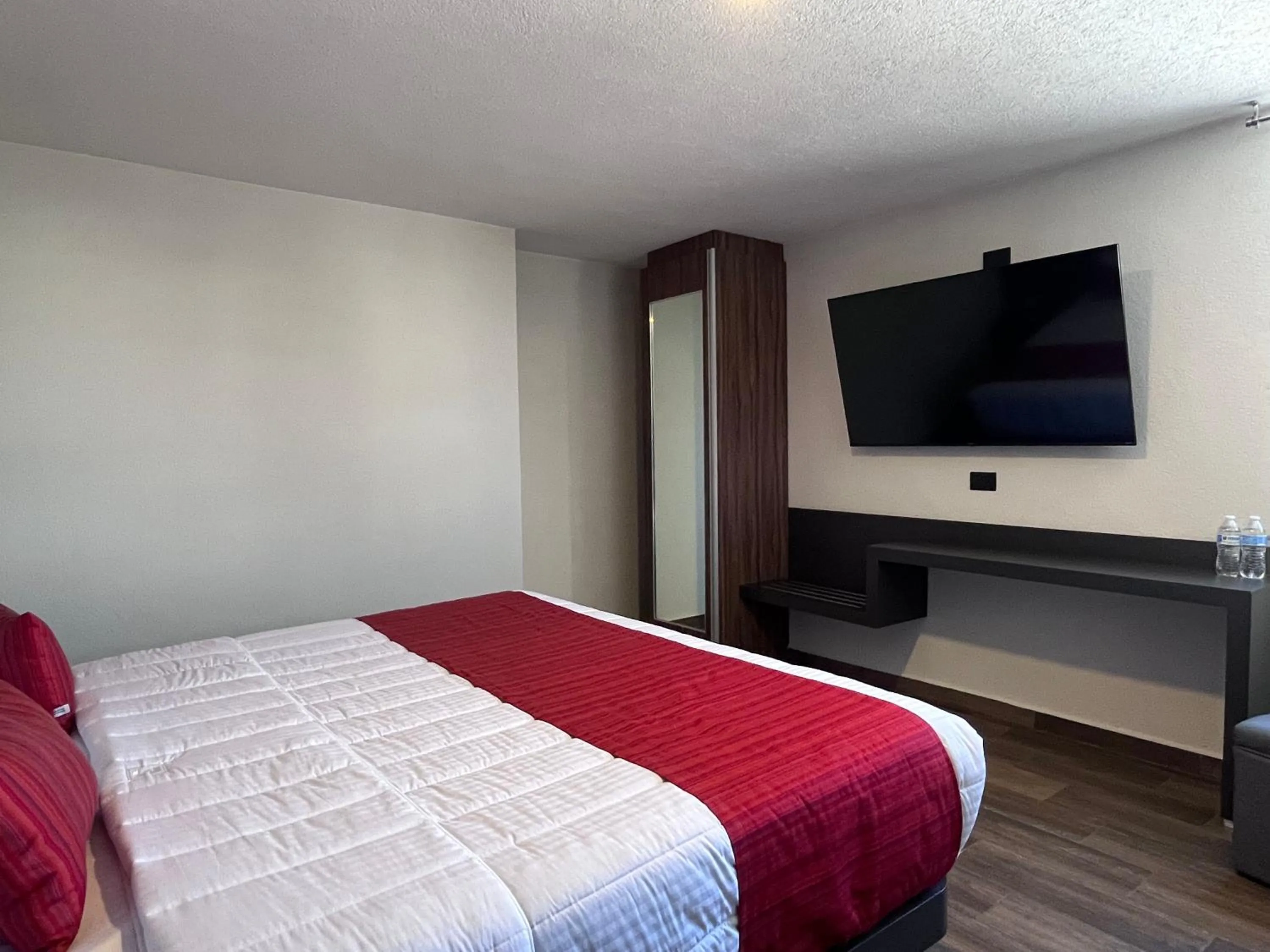 Bed in Hotel Granada