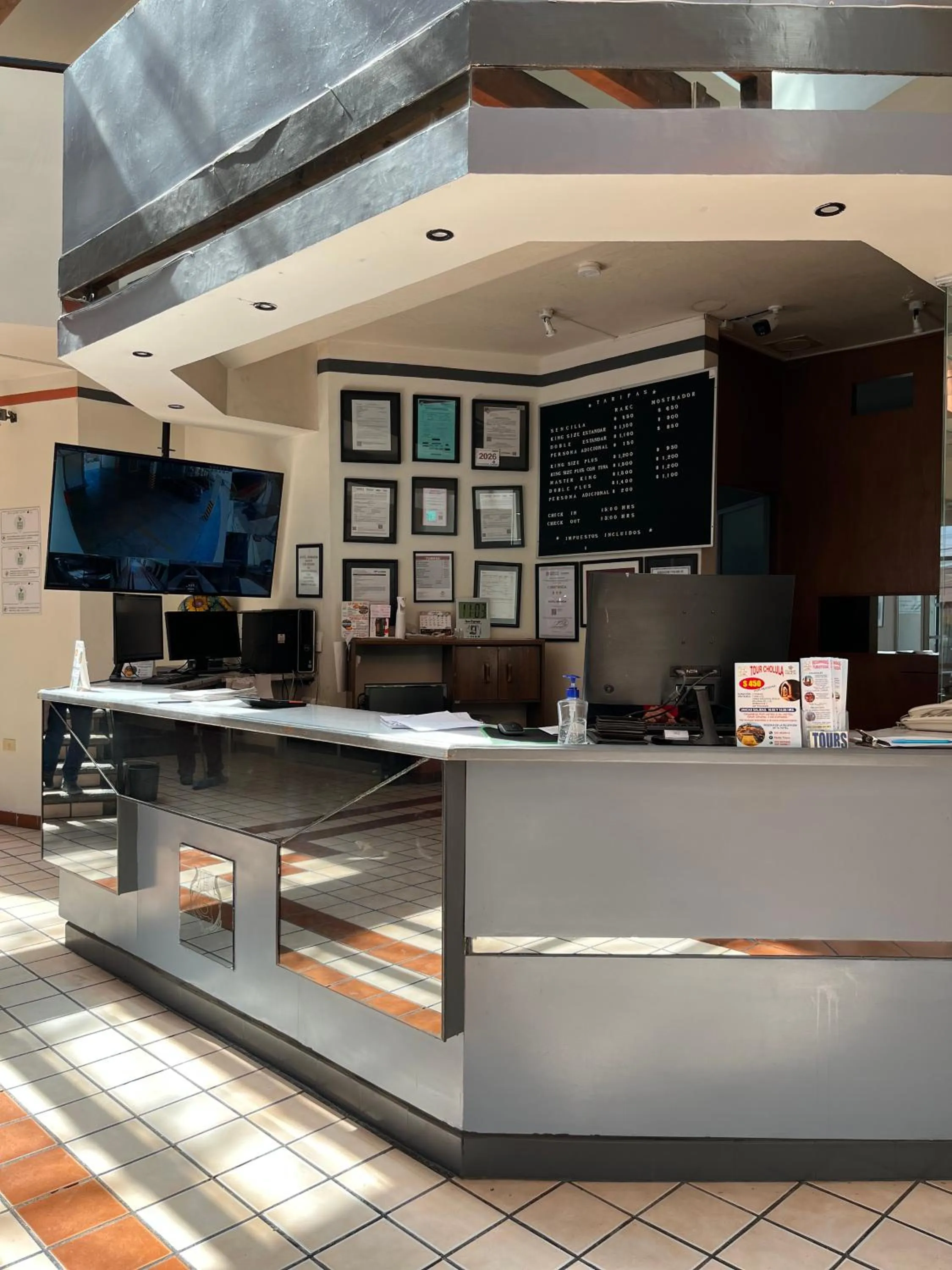 Lobby or reception in Hotel Granada