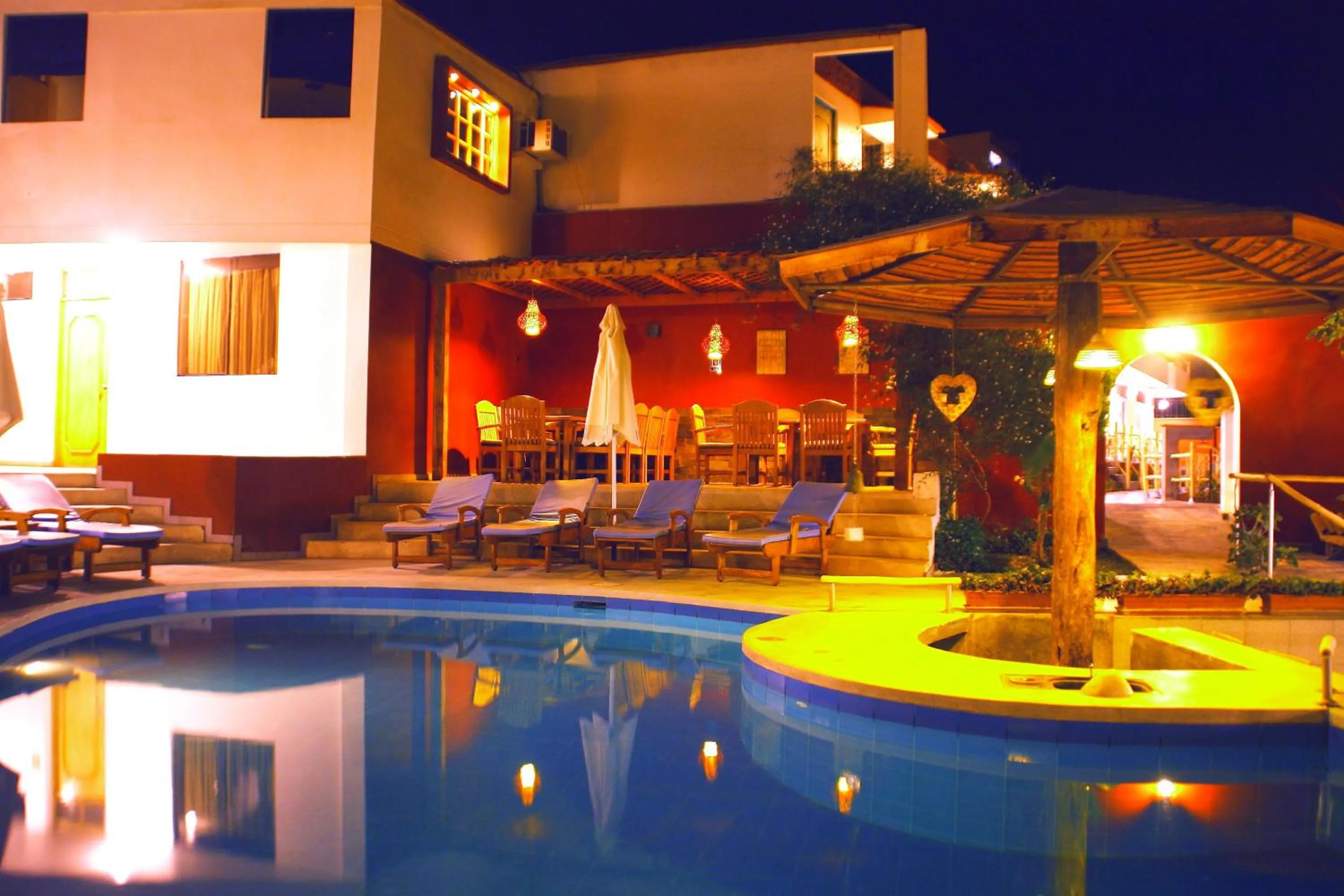 Night in Hotel Villa Jazmin