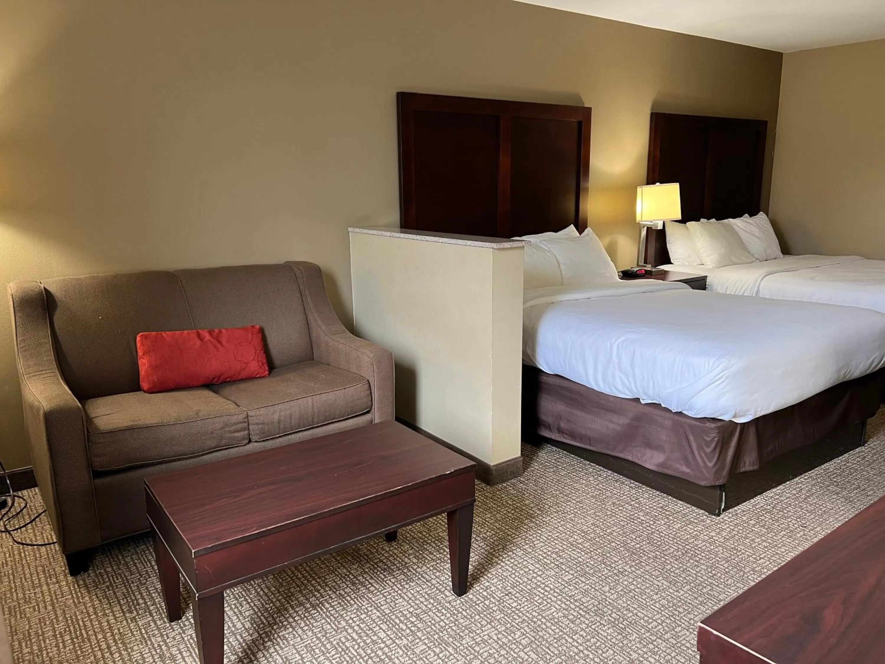 Bed in Comfort Inn and Suites Manheim