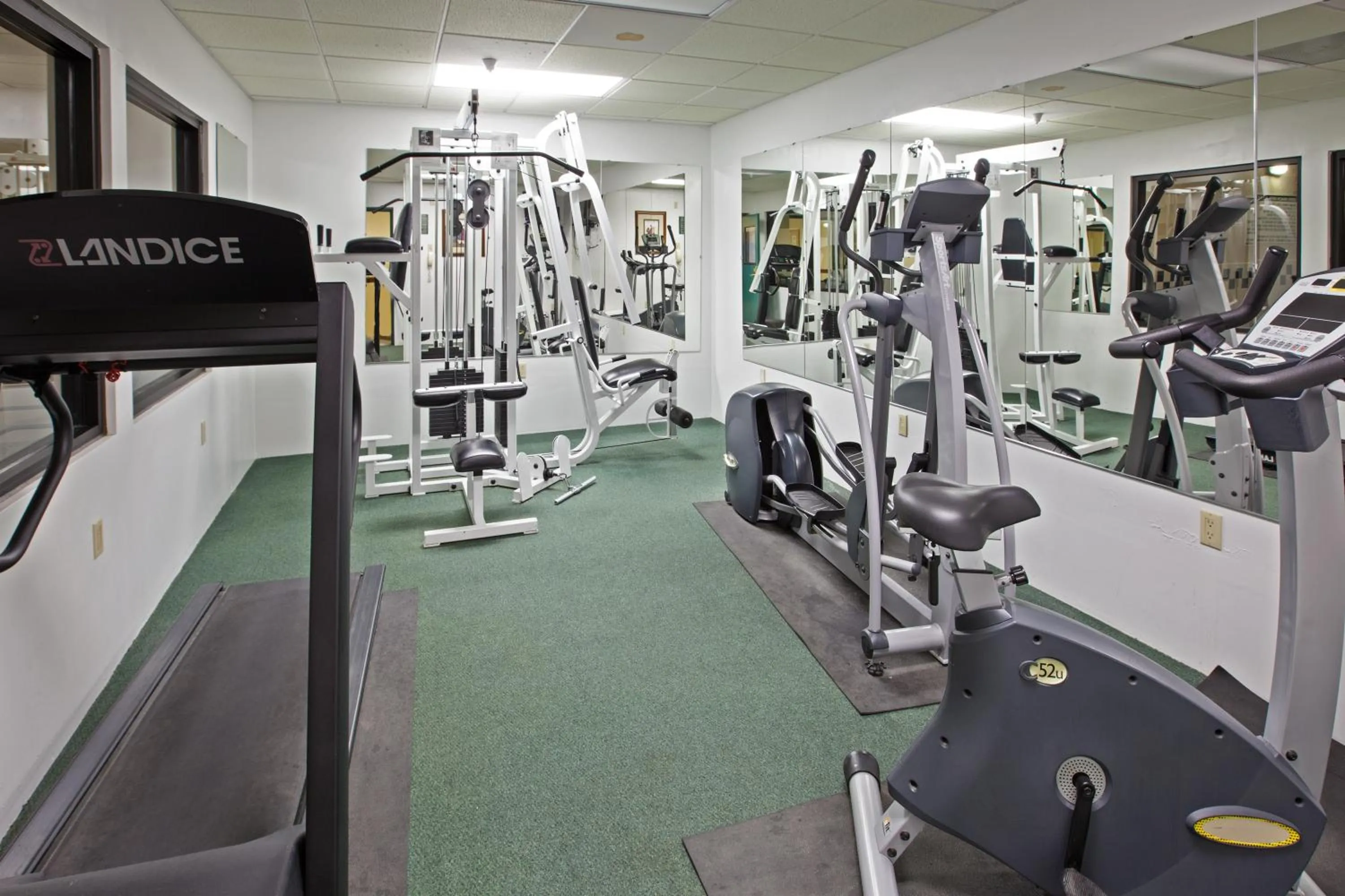 Fitness centre/facilities in Country Inn & Suites by Radisson, Elkhart North, IN