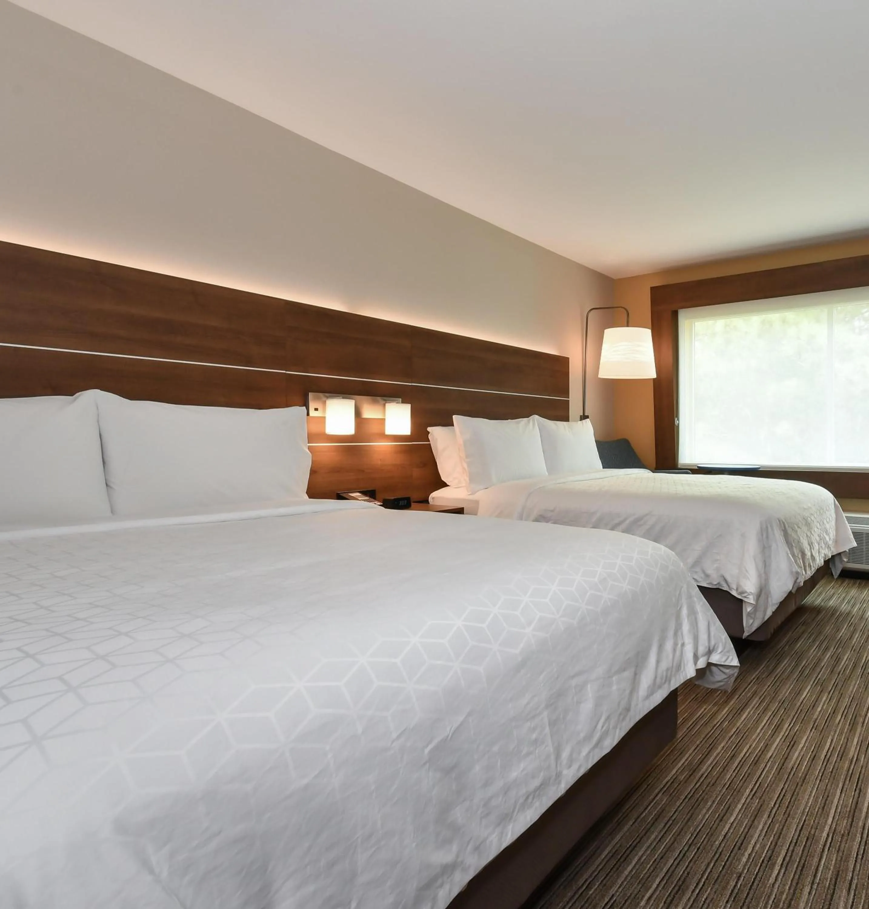 Bedroom, Bed in Holiday Inn Express & Suites Charlotte - Ballantyne by IHG