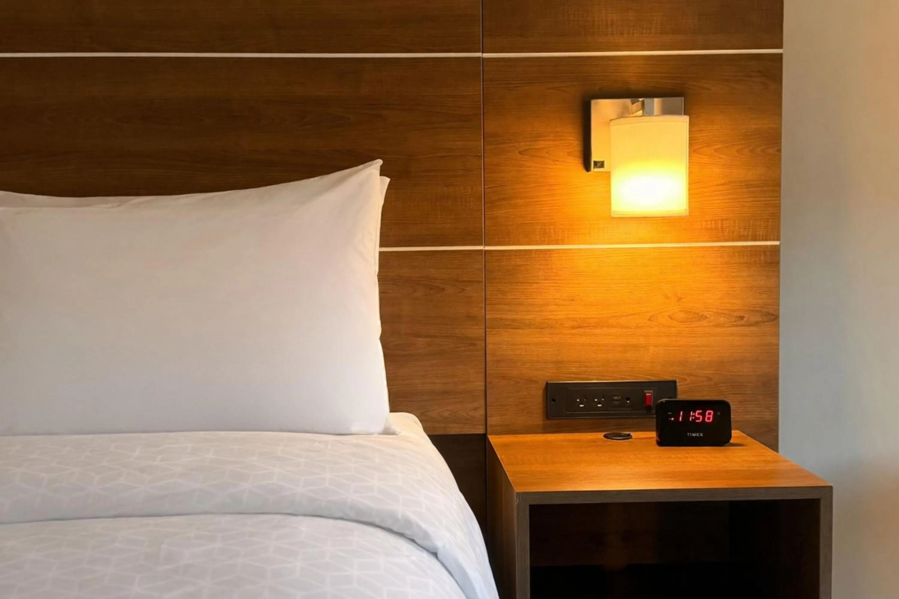 Photo of the whole room, Bed in Holiday Inn Express & Suites Charlotte - Ballantyne by IHG