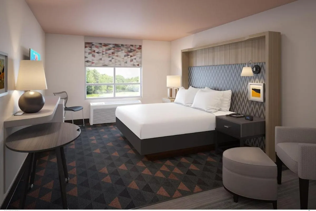 Bed in Holiday Inn & Suites Houston NW - Willowbrook by IHG