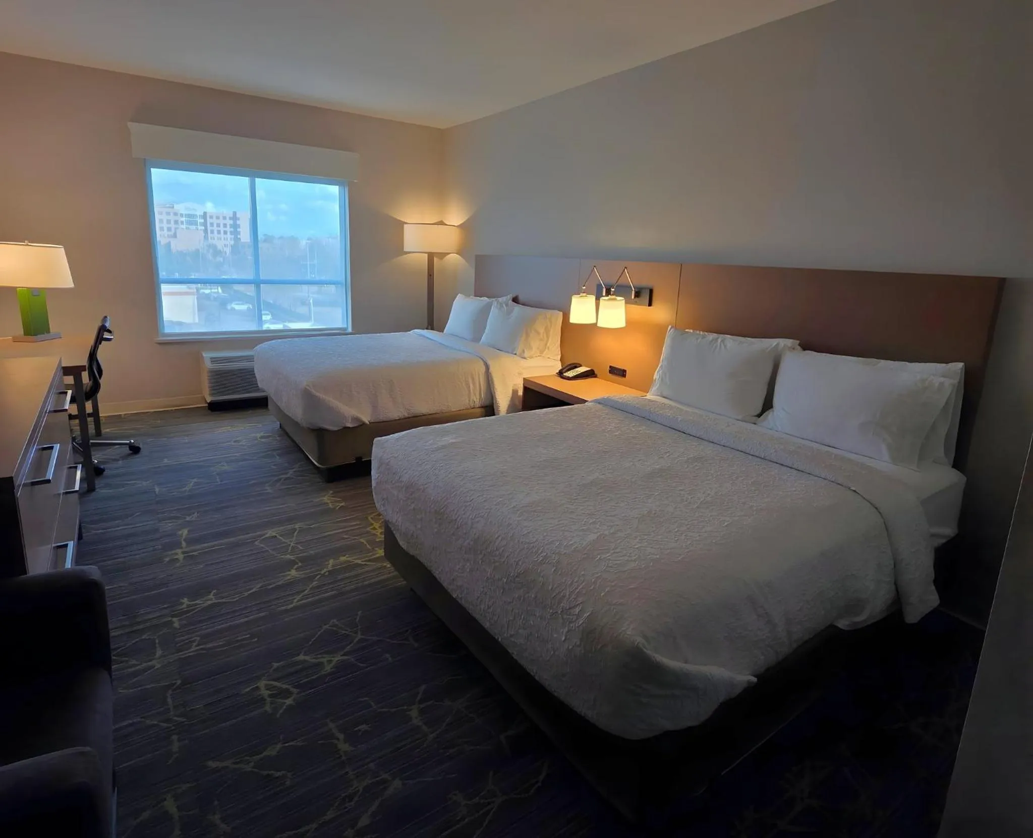 Photo of the whole room, Bed in Holiday Inn & Suites Houston NW - Willowbrook by IHG