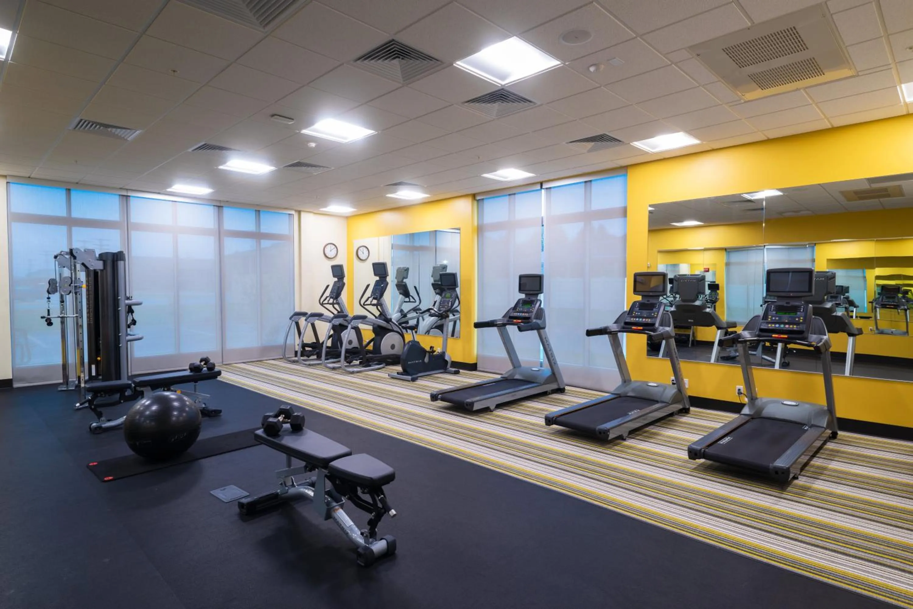 Fitness centre/facilities in Holiday Inn Joplin by IHG