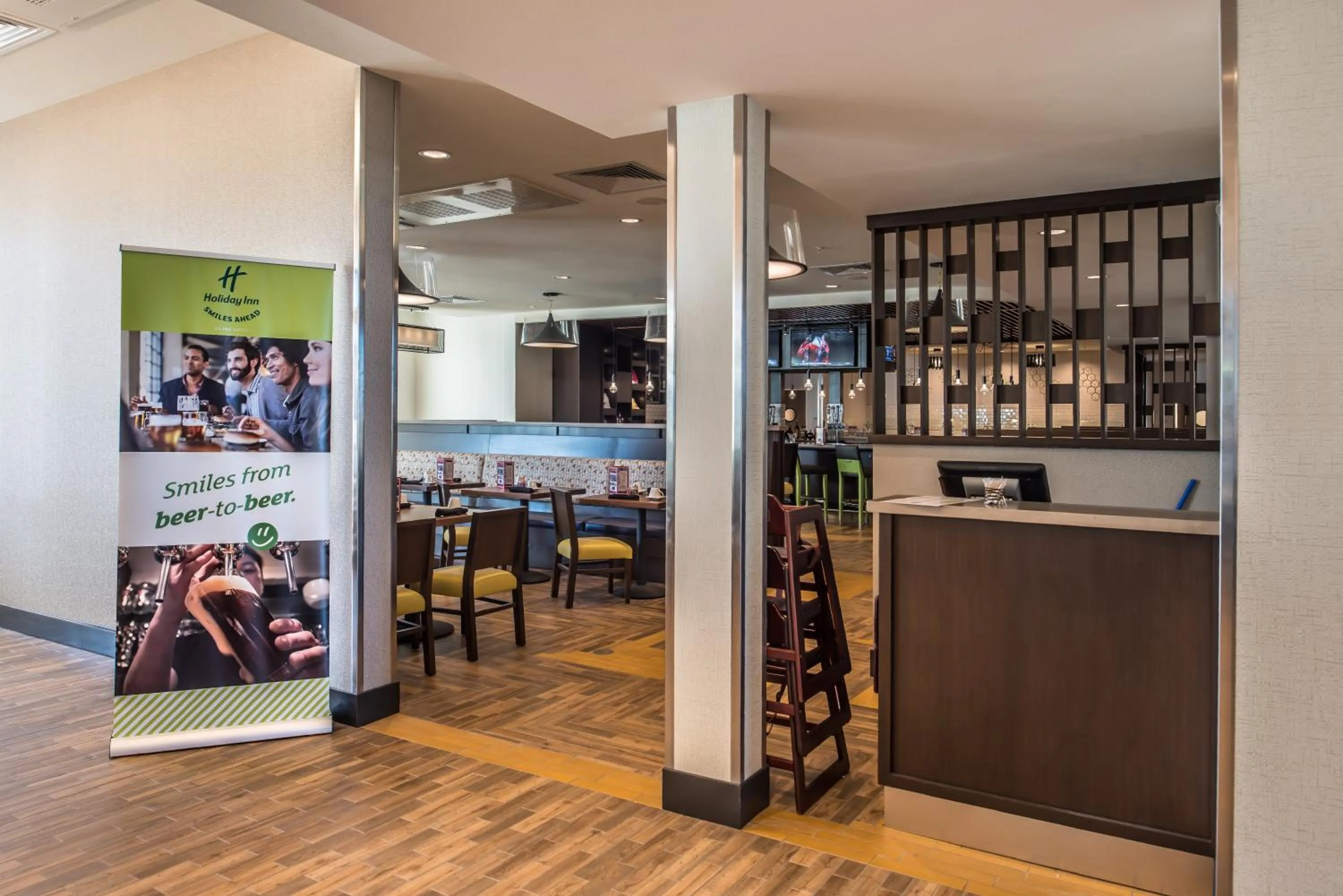 Restaurant/places to eat in Holiday Inn Joplin by IHG