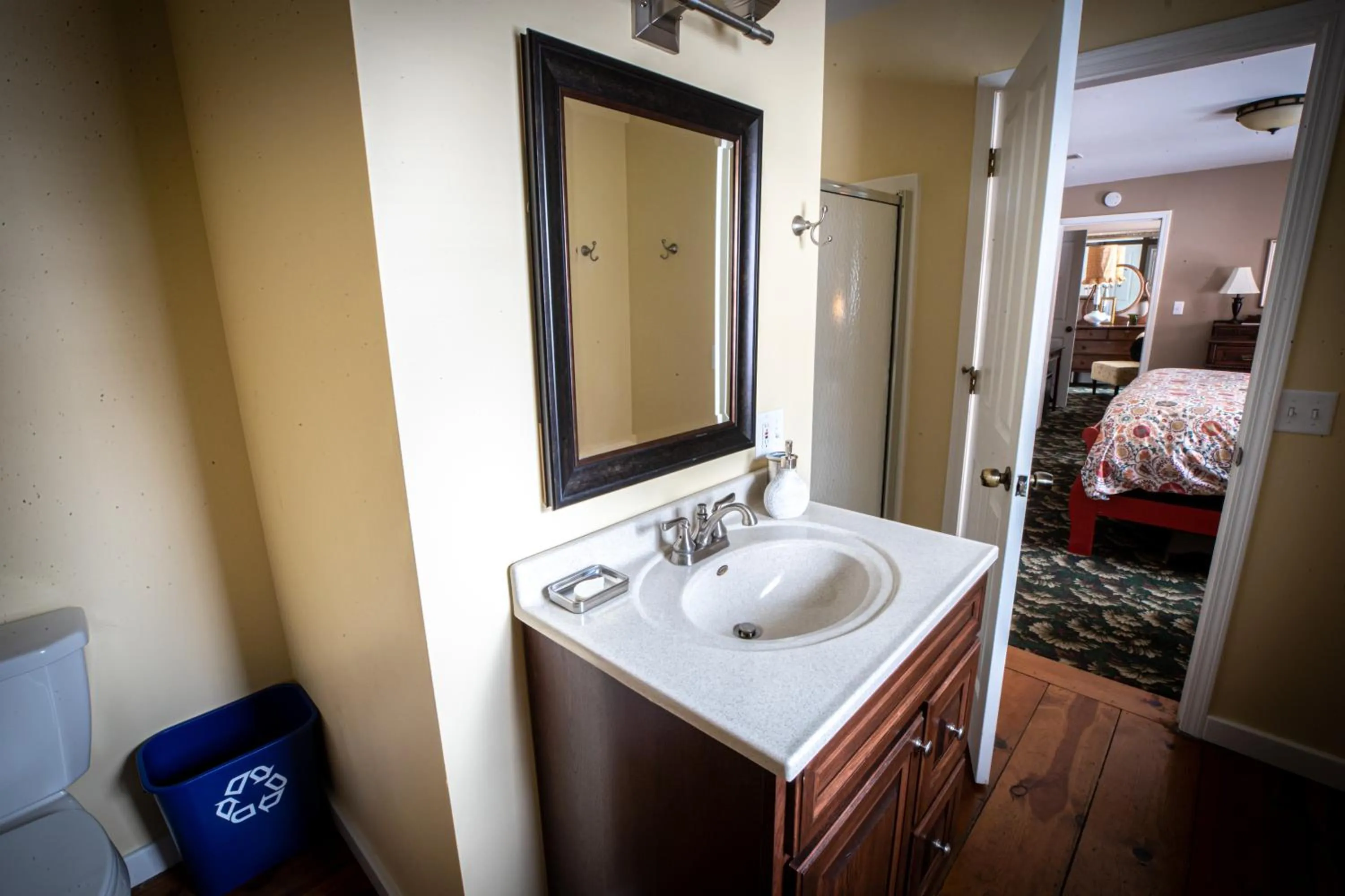 Bathroom in Twin Oaks Inn