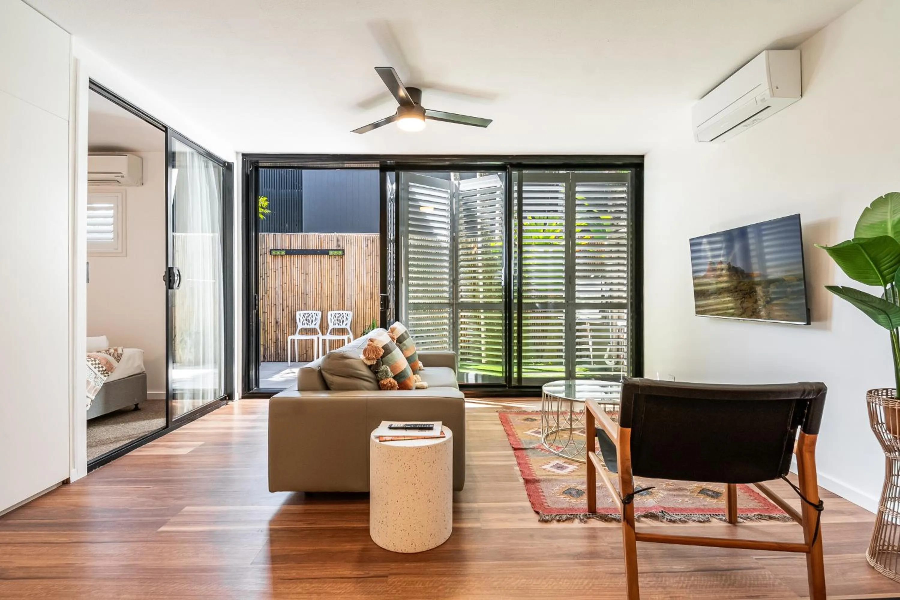 Lounge or bar in Julians Apartments