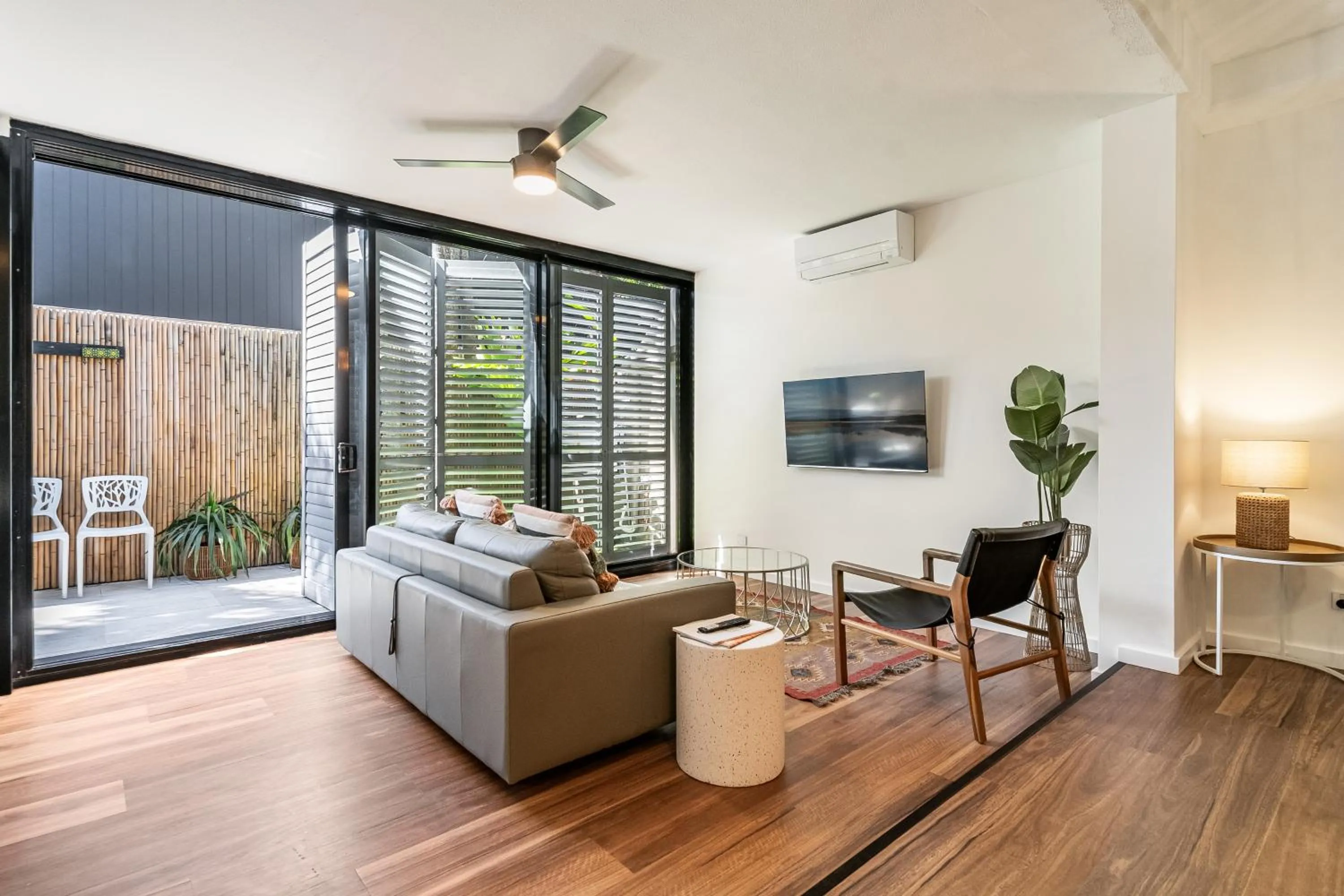 Living room in Julians Apartments