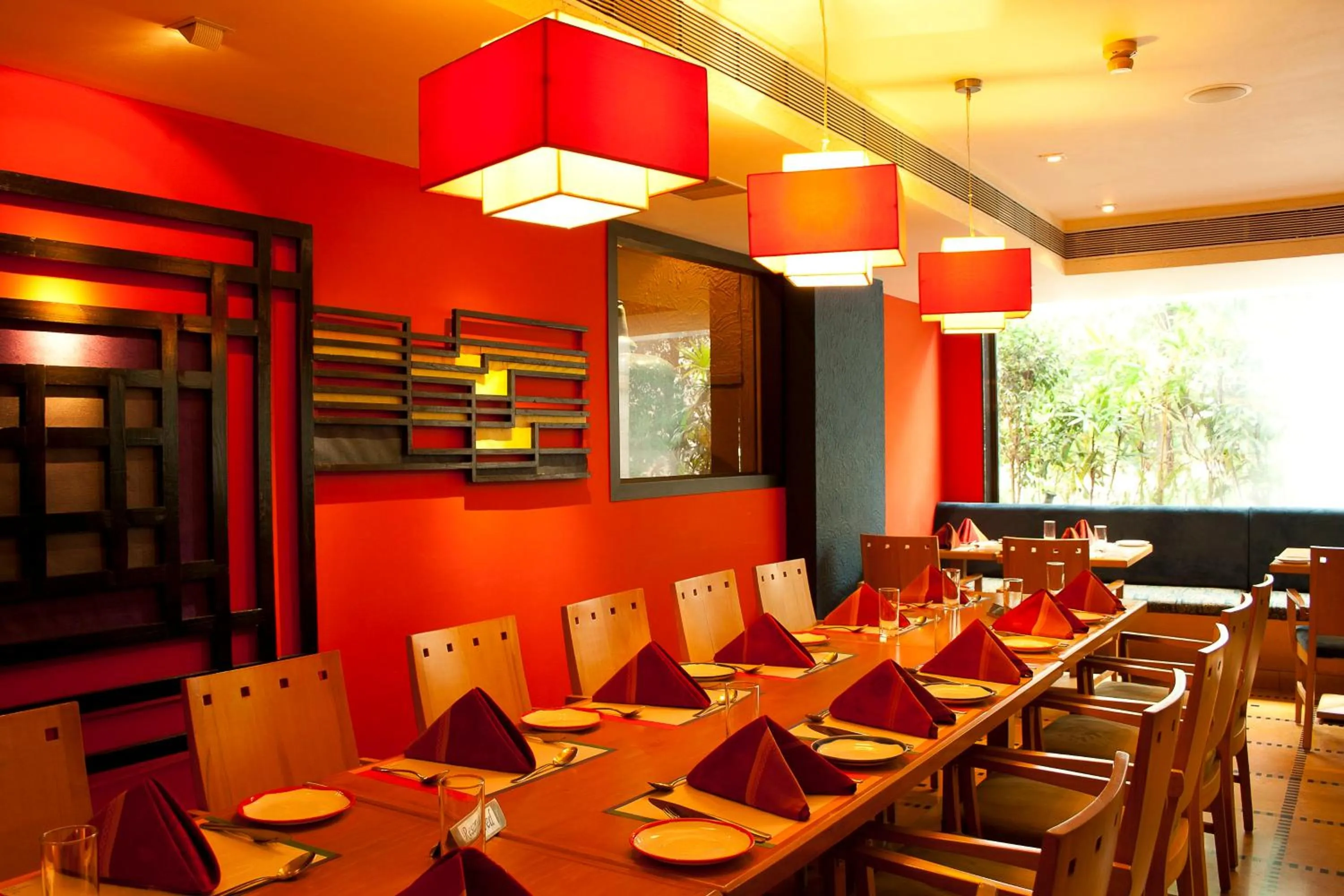 Restaurant/places to eat in The Central Park