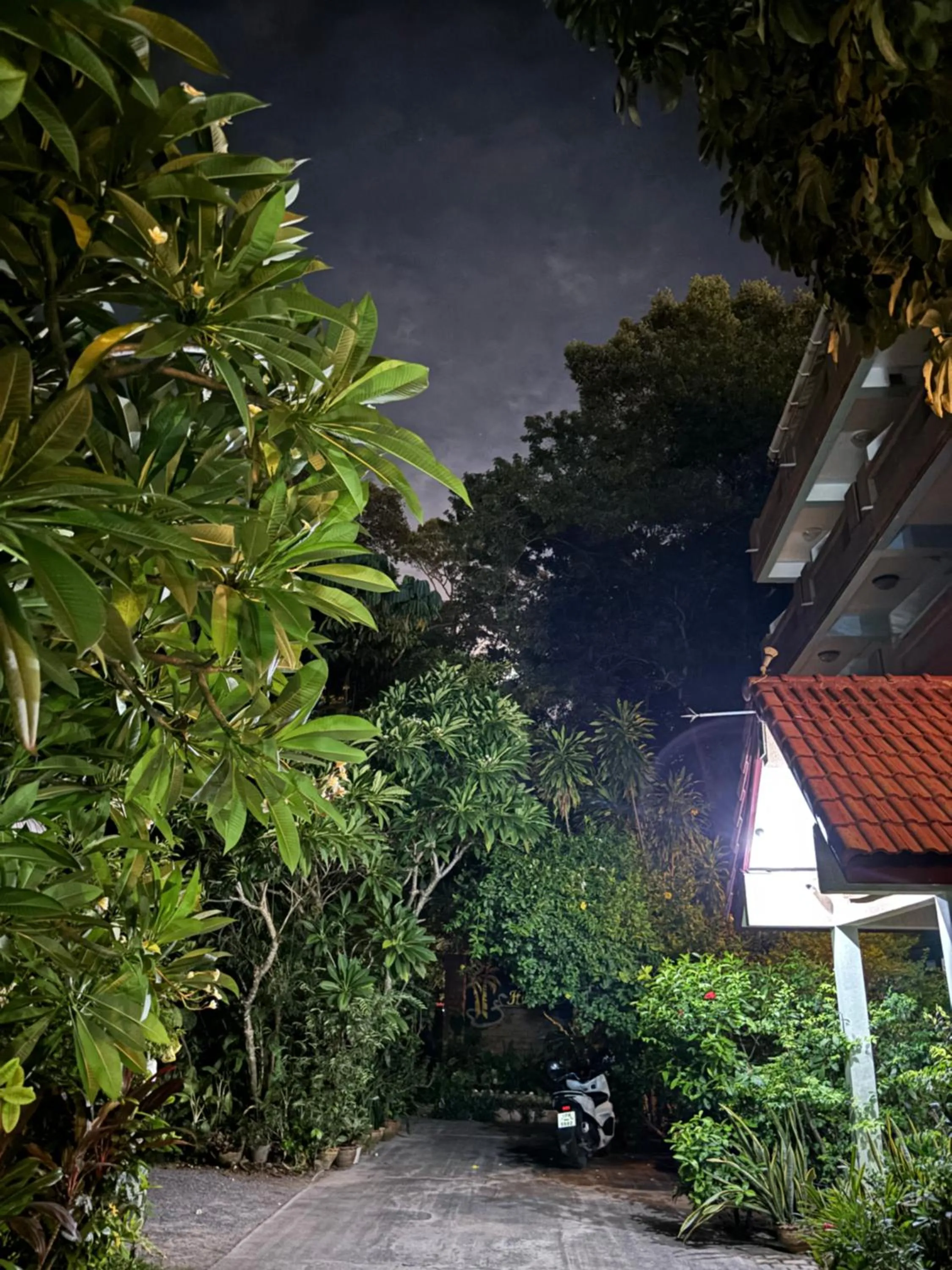 Bonny Hotel 4 Floors No Elevator