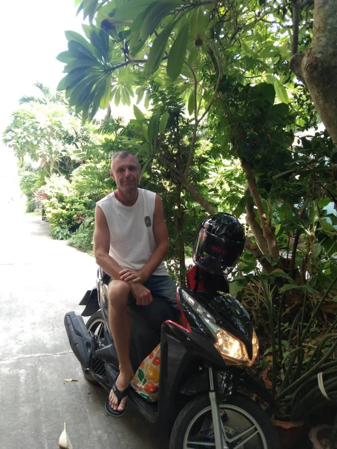 Bonny Hotel 4 Floors No Elevator