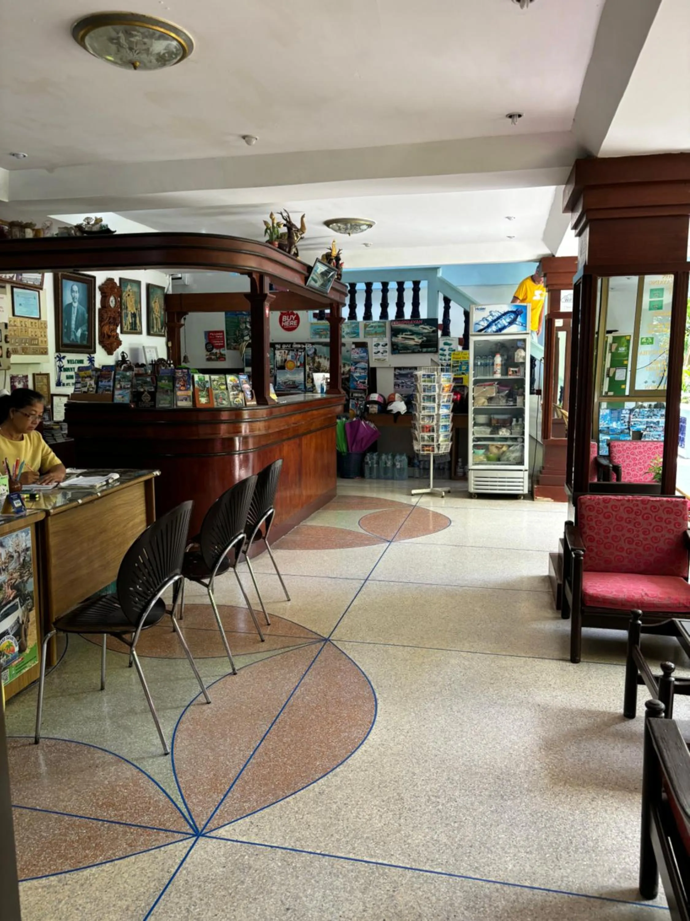 Bonny Hotel 4 Floors No Elevator