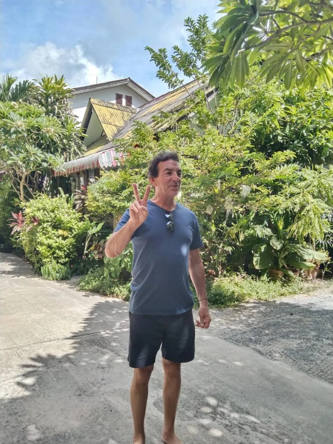 Bonny Hotel 4 Floors No Elevator